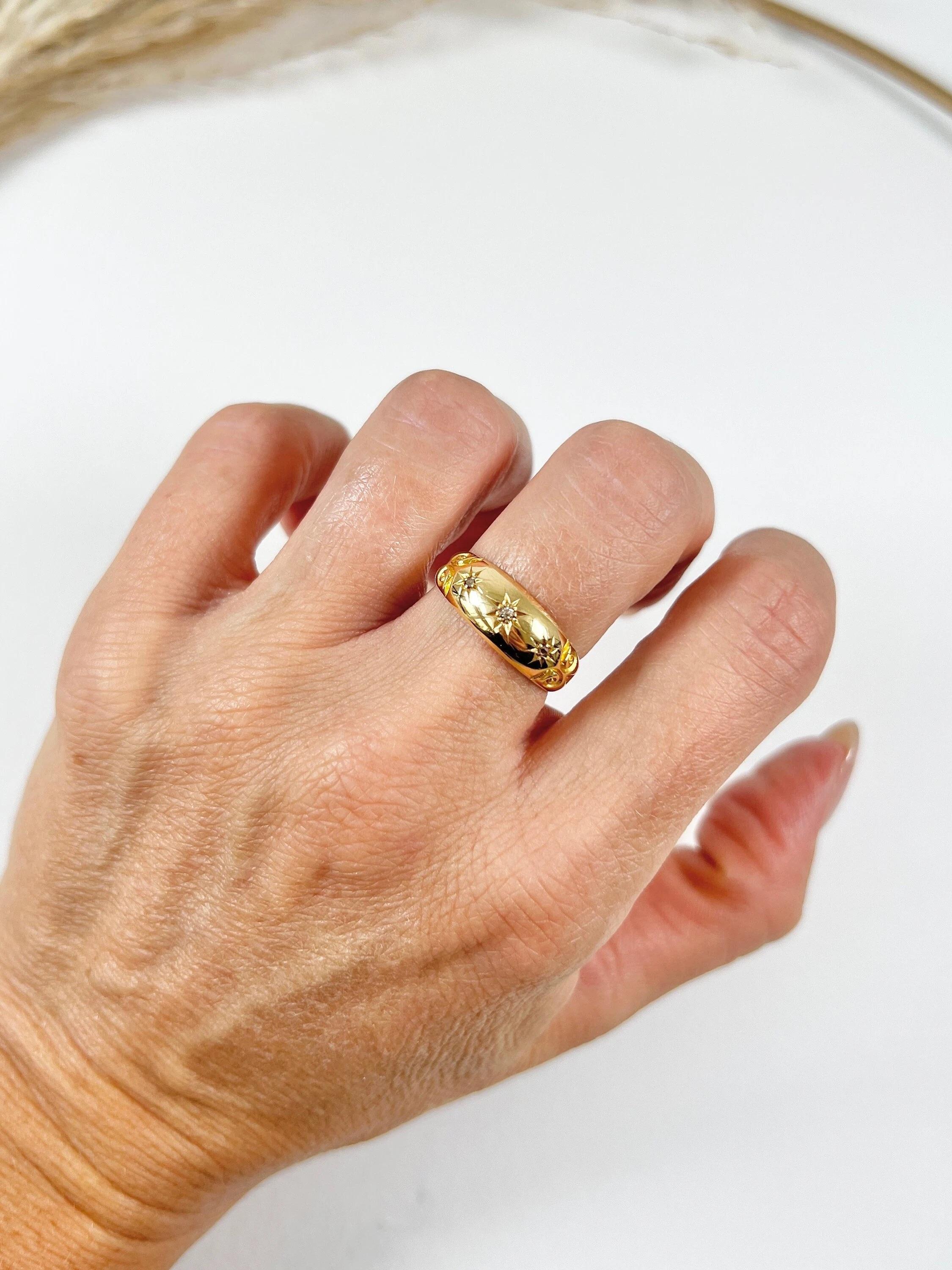Antiguo anillo eduardiano de oro de 18 ct con sello de calidad y 3 diamantes 1