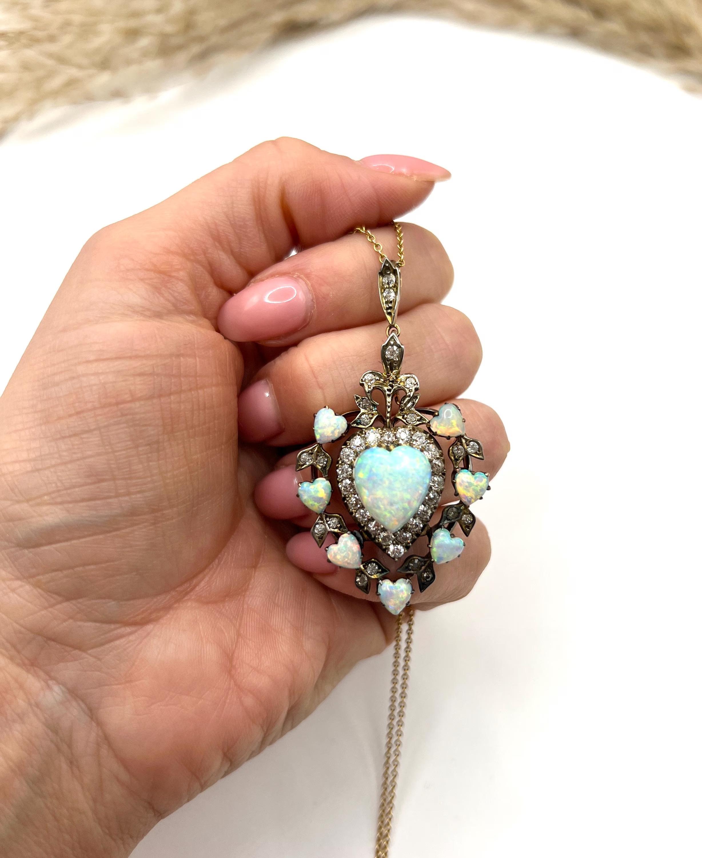 Antique 18ct Gold, Large Early Victorian Opal & Diamond Heart Pendant en venta 6
