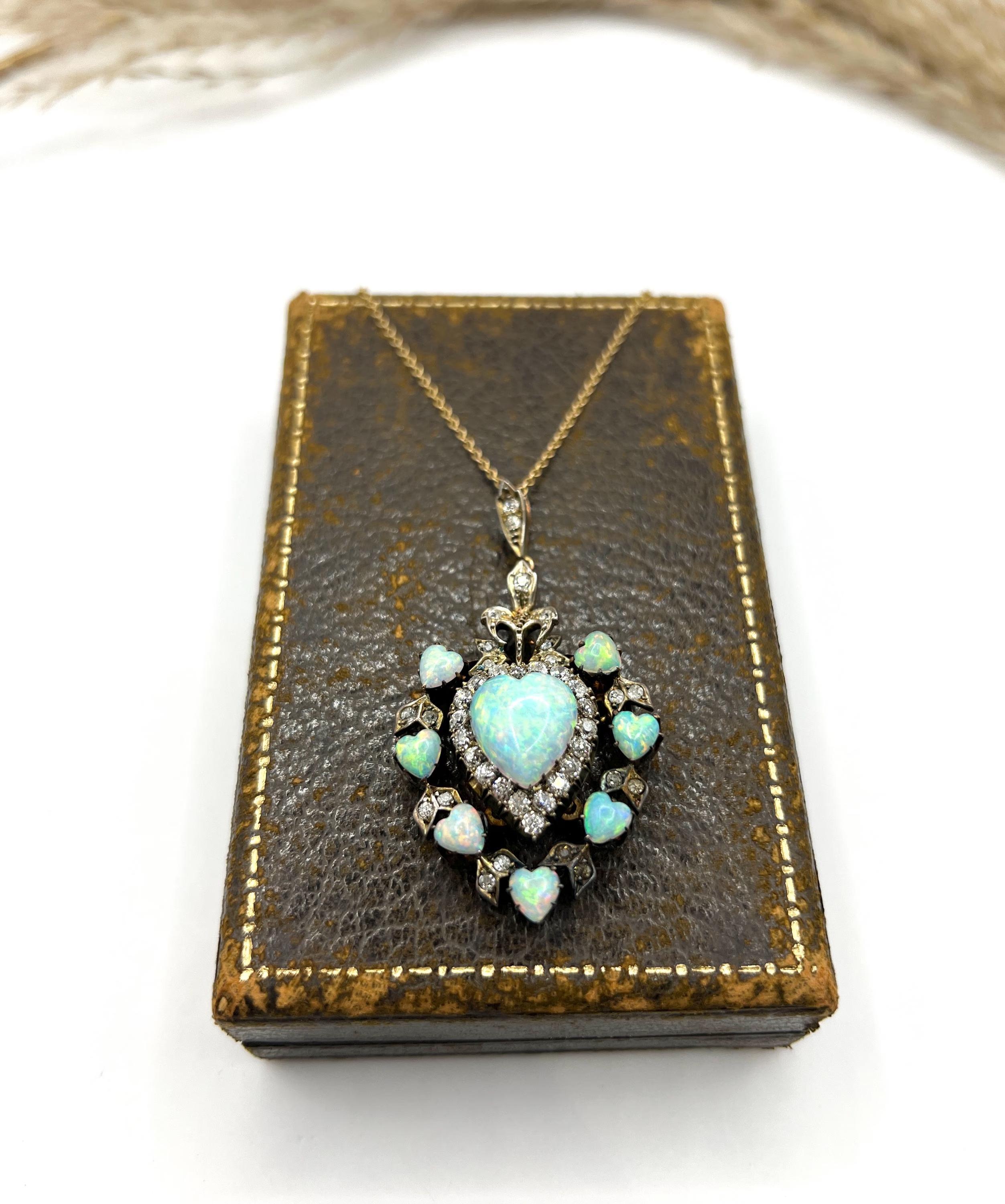 Antique 18ct Gold, Large Early Victorian Opal & Diamond Heart Pendant en venta 7