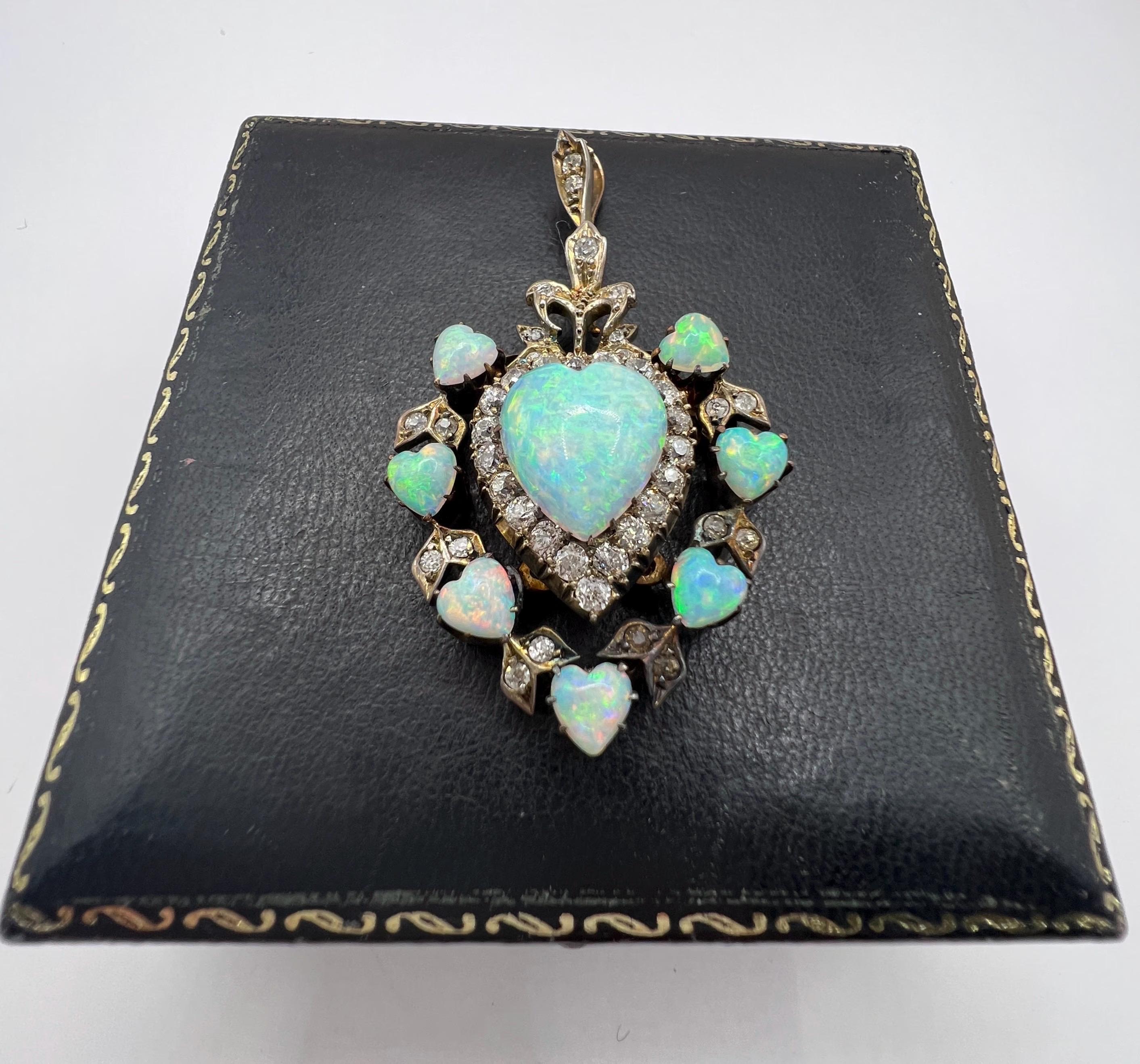 Antique 18ct Gold, Large Early Victorian Opal & Diamond Heart Pendant en venta 1