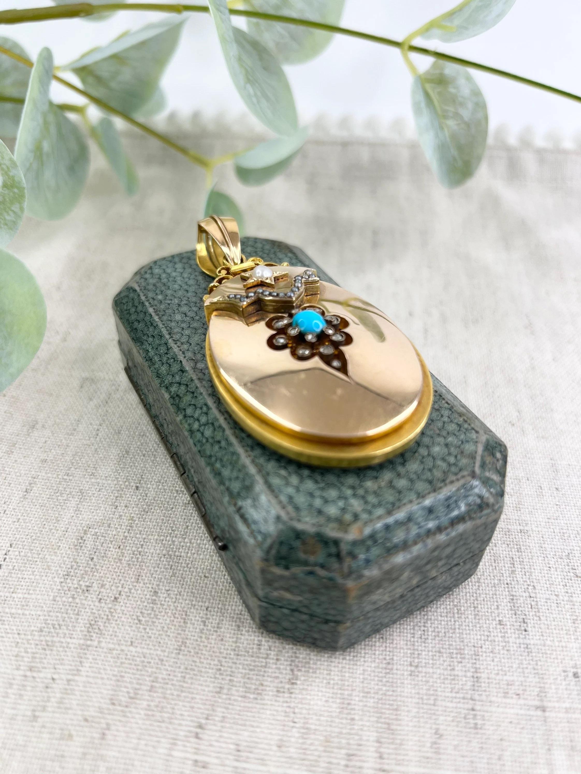 Antique 18ct Gold Large Victorian, Turquoise, Pearl & Diamond Locket For Sale 3