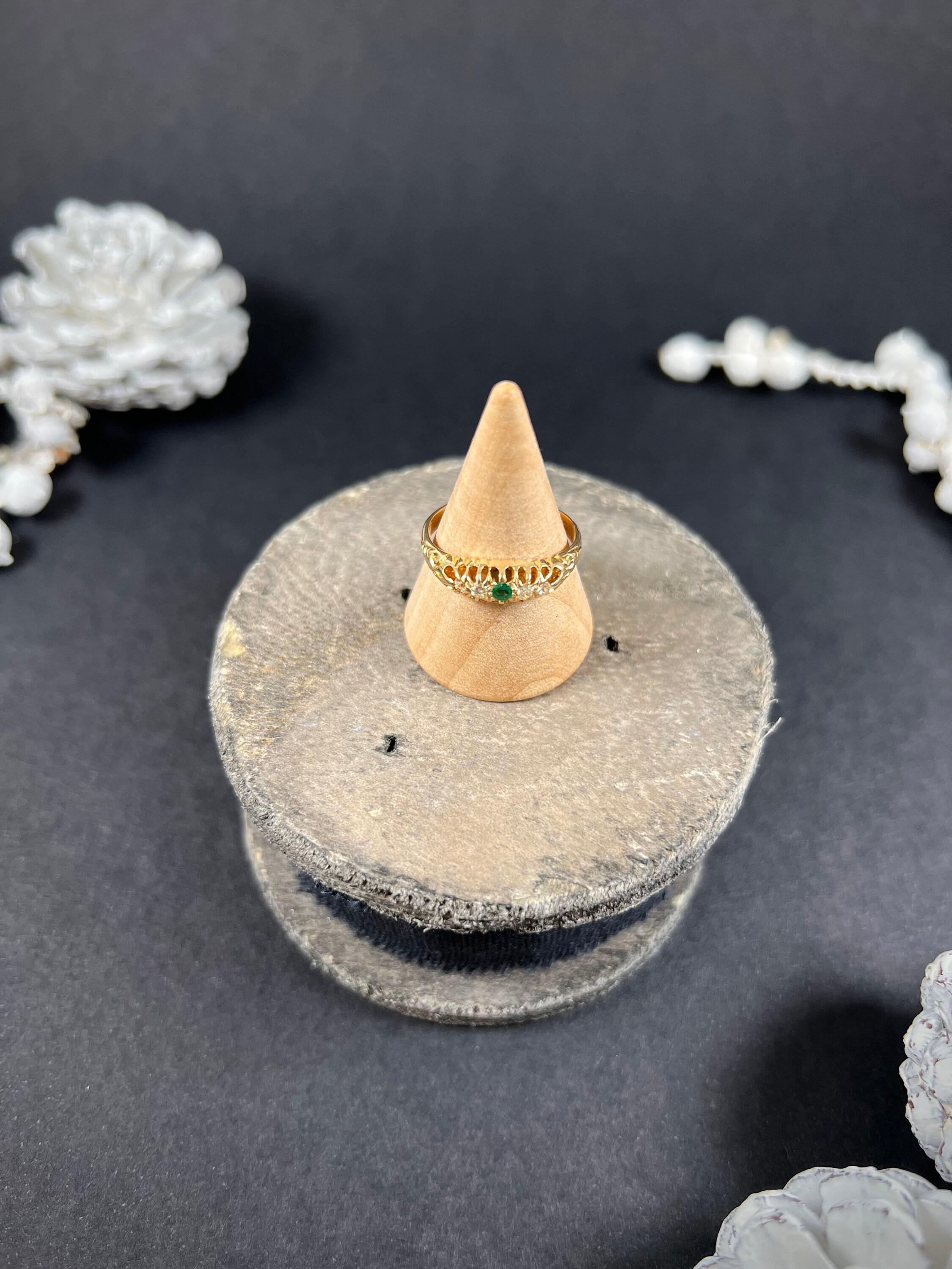 Antique 18ct Gold London Hallmarked, Edwardian 5 Stone Emerald & Diamond Ring For Sale 5