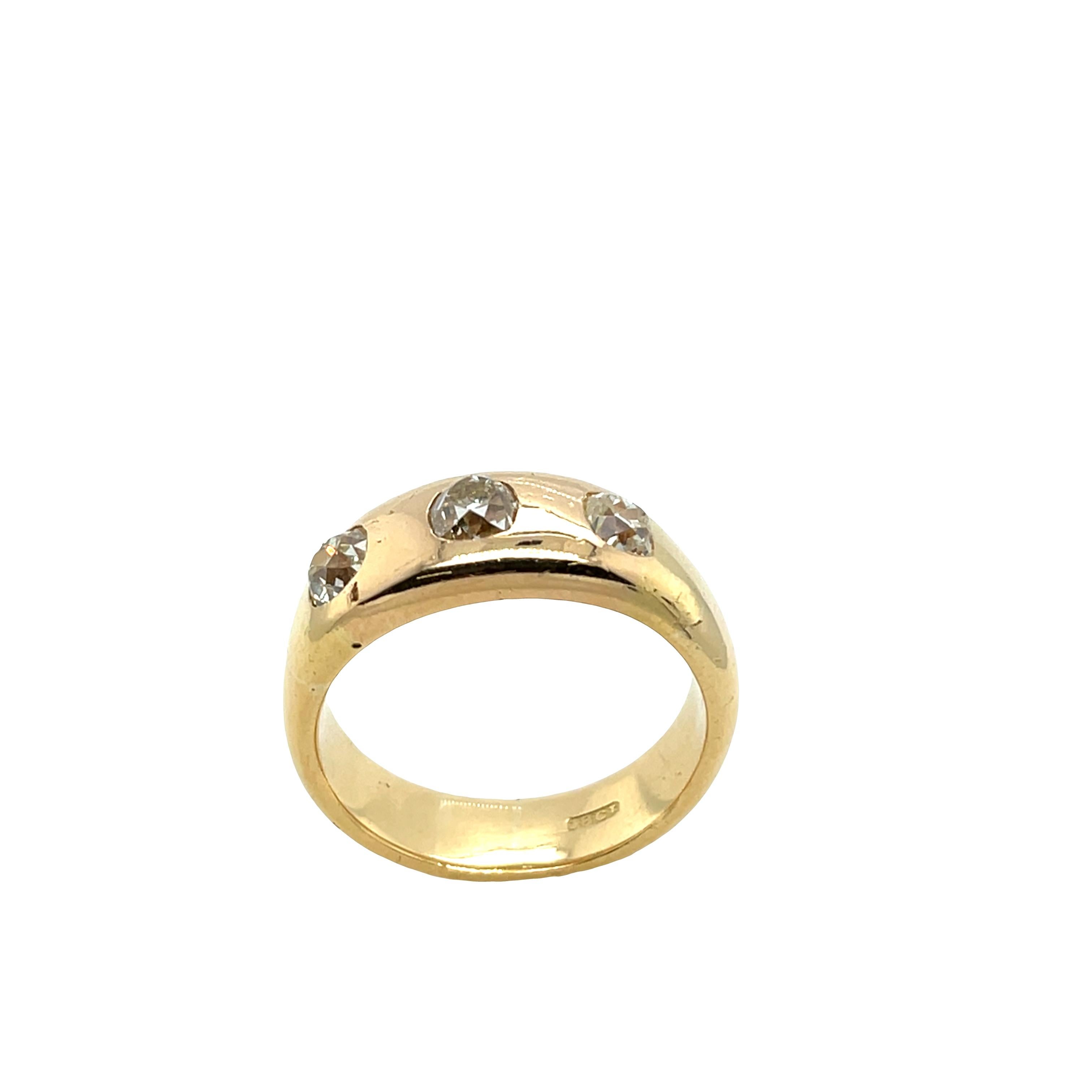 Anello antico a tre pietre con diamanti taglio antico in oro 18ct, 1,20ct in vendita 3
