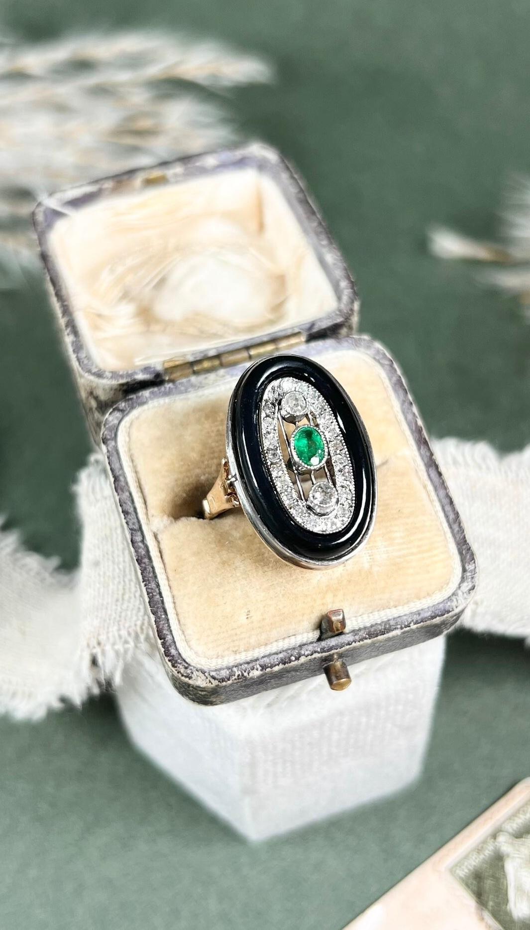 Antique 18ct Gold Onyx Emerald & Diamond Statement Ring For Sale 6