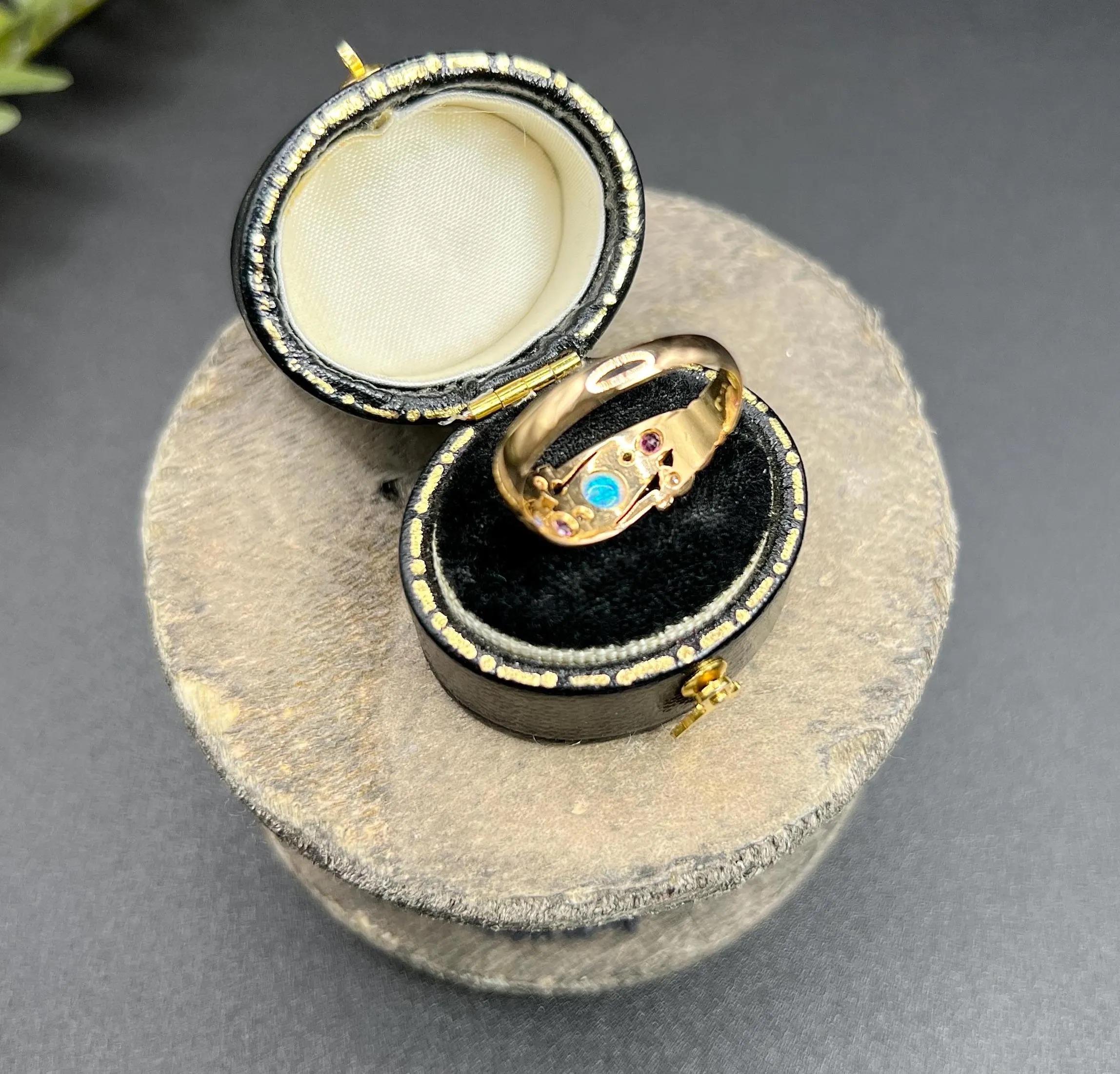 Antiker Ring aus 18 Karat Gold, Opal, Rubin und Diamanten, gestempelt Birmingham 1912 im Angebot 1