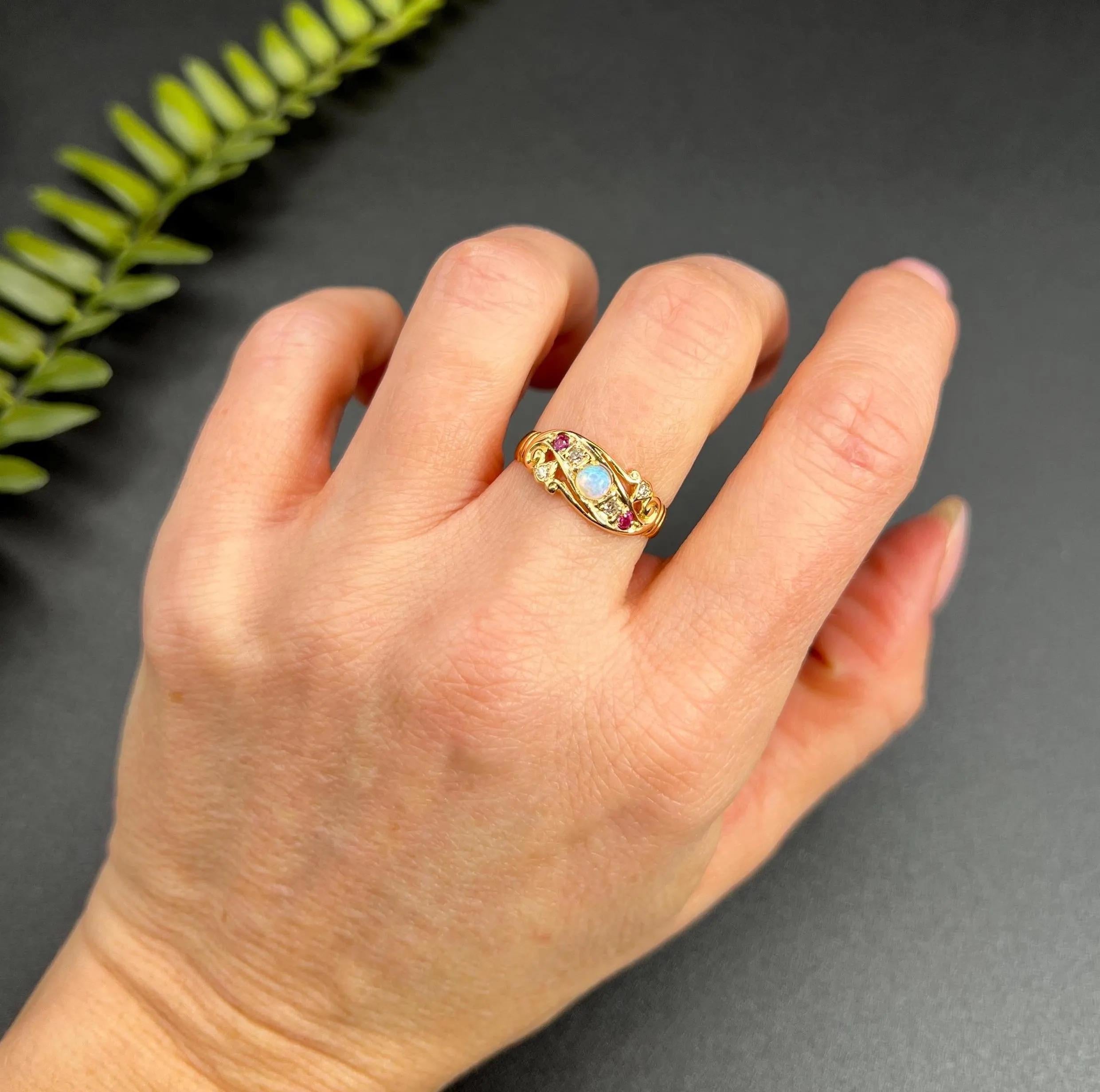 Antiker Ring aus 18 Karat Gold, Opal, Rubin und Diamanten, gestempelt Birmingham 1912 im Angebot 4
