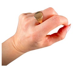 Anillo de sello ovalado antiguo de oro de 18 ct con hombros tallados a mano Hallmarked Chester 1916