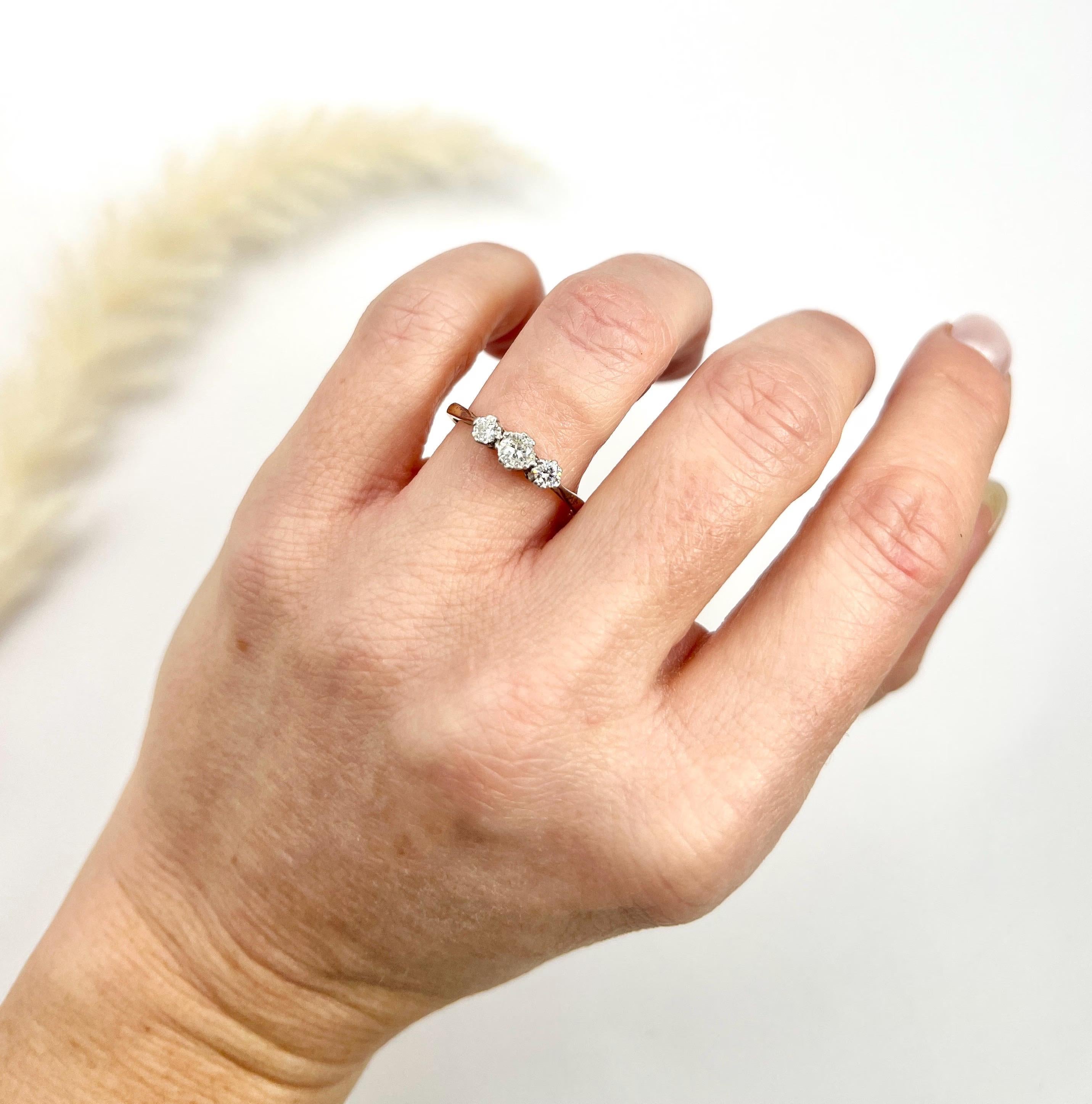 Brilliant Cut Antique 18ct Gold & Platinum 1920s 0.50 Carat Diamond Trilogy Ring For Sale
