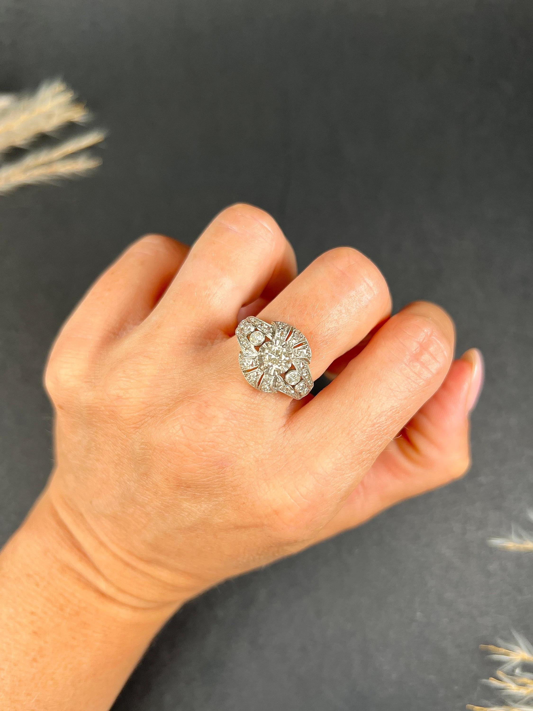 Antique 18ct Gold & Platinum, 1920s Art Deco Diamond Bombe Ring For Sale 6