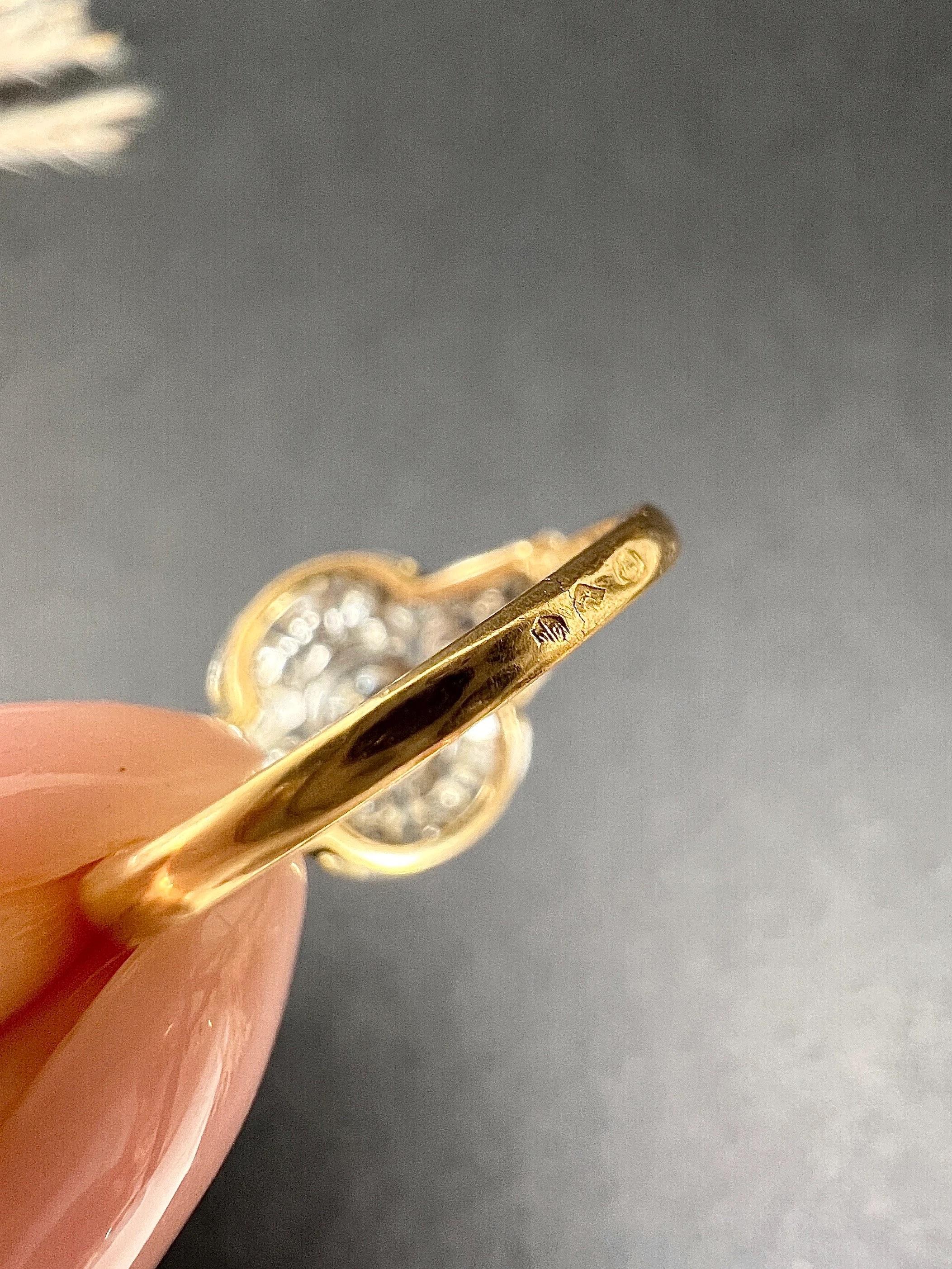 Antique 18ct Gold & Platinum, 1920s Art Deco Diamond Bombe Ring In Good Condition For Sale In Brighton, GB