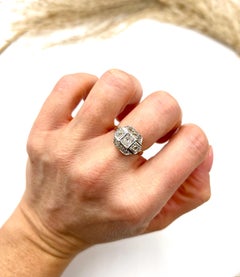 Antiguo Anillo de Diamantes Art Decó de los años 20 en Oro y Platino de 18 ct
