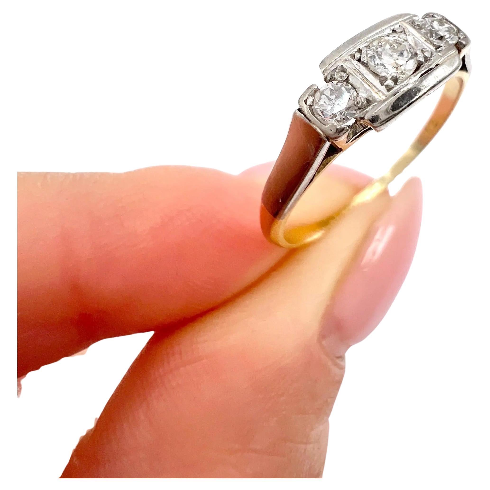 Antique 18ct Gold & Platinum, 1920s Art Deco Diamond Three Stone Trilogy Ring