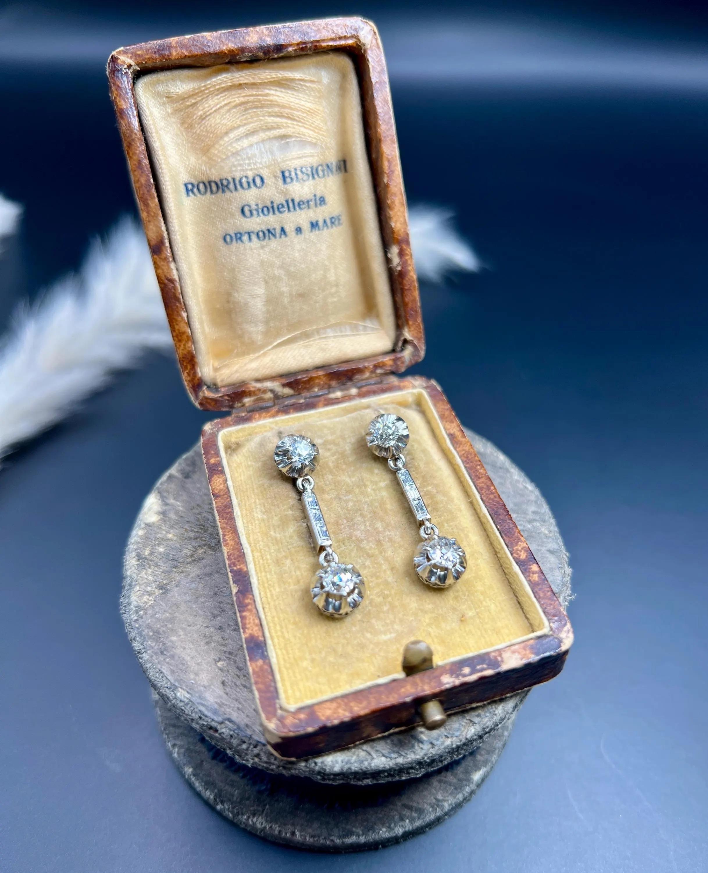 Antique 18ct Gold & Platinum, 1920s Diamond Dormeuse Setting Drop Dangle Earring For Sale 2