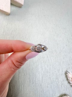 Antique 18ct Gold & Platinum 1920’s Diamond Three Stone Trilogy Ring
