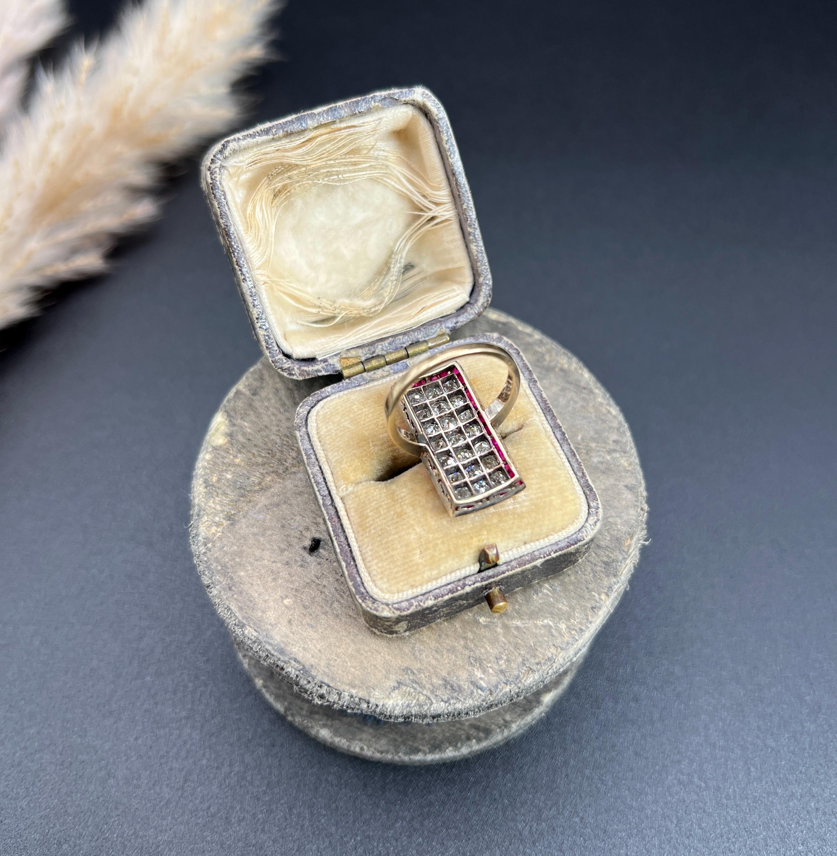 Antiker 18 Karat Gold & Platin 1920er Jahre Original Art Deco Rubin & Diamant Plakette Ring im Angebot 4
