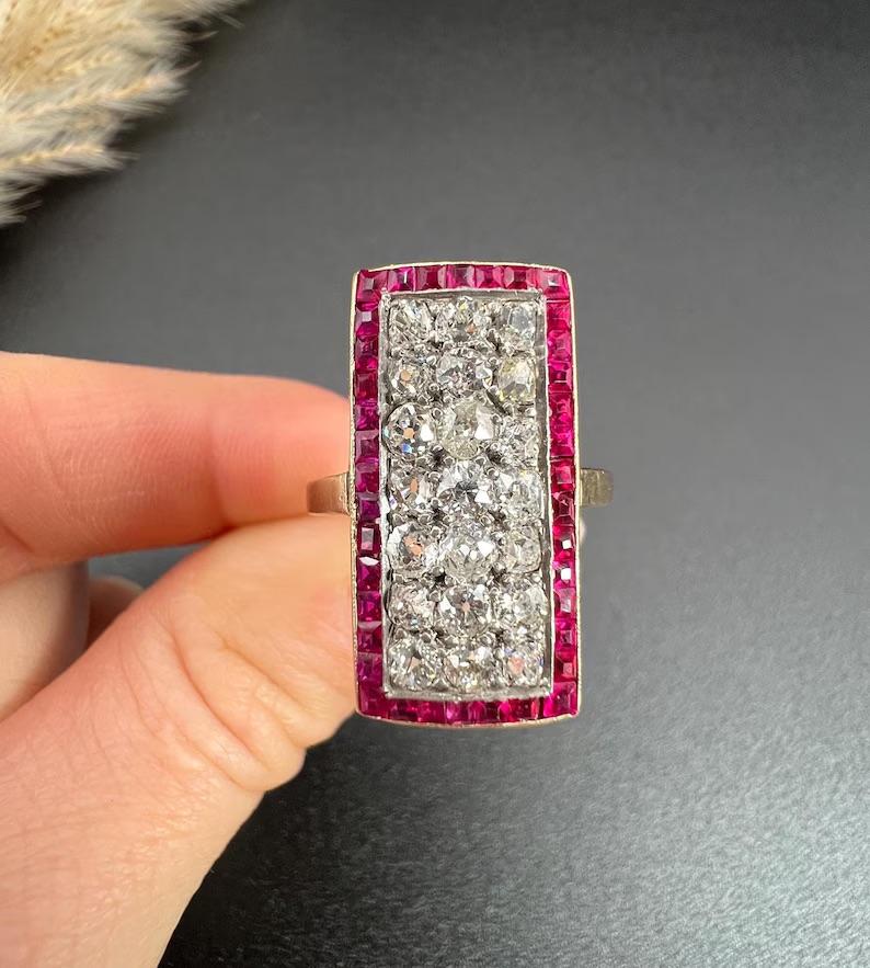Antiker 18 Karat Gold & Platin 1920er Jahre Original Art Deco Rubin & Diamant Plakette Ring im Angebot 2