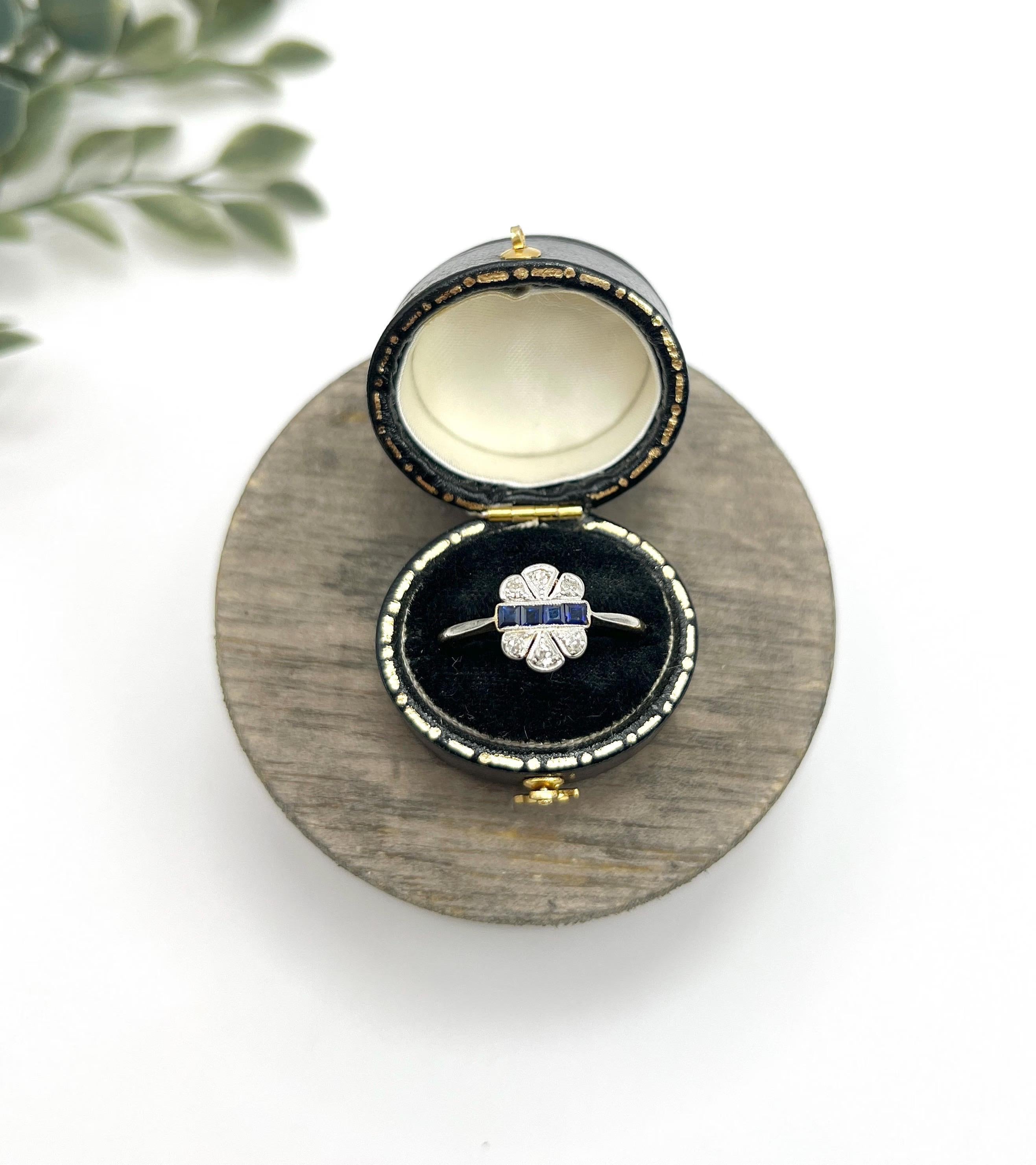 Antico anello in oro 18ct e platino, originale Art Deco degli anni '20 con zaffiro e diamante in vendita 1