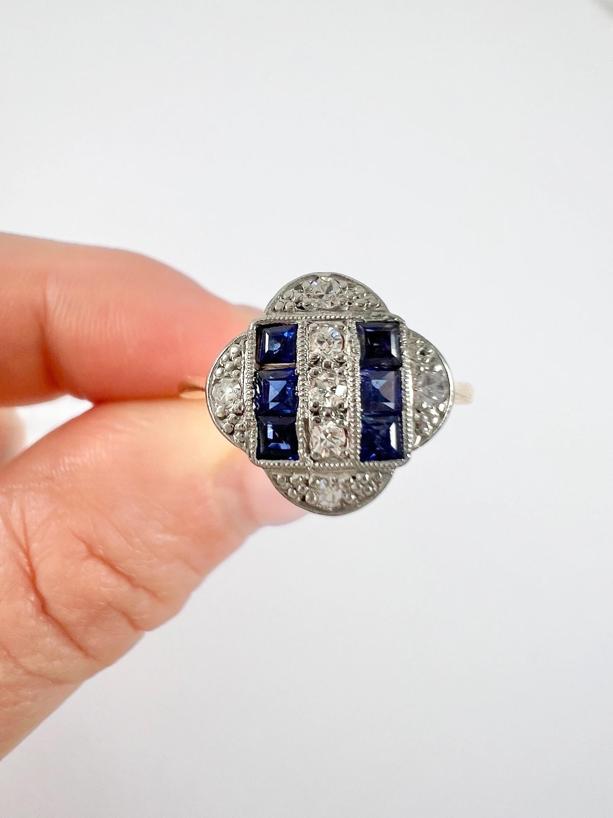 Women's or Men's Antique 18ct Gold & Platinum 1920s Original Art Deco Sapphire Diamond Ring For Sale