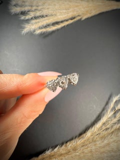 Antiker Herzring aus 18 Karat Gold & Platin mit 3 Steinen und Diamanten
