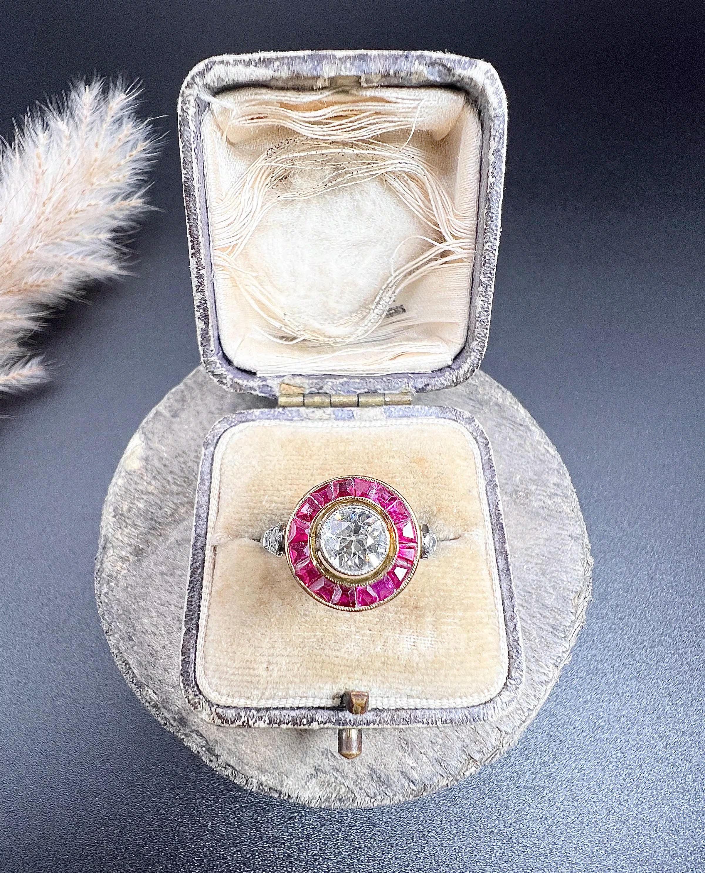 Antique 18ct Gold & Platinum, Art Deco Calibrated Ruby and Diamond Target Ring For Sale 2