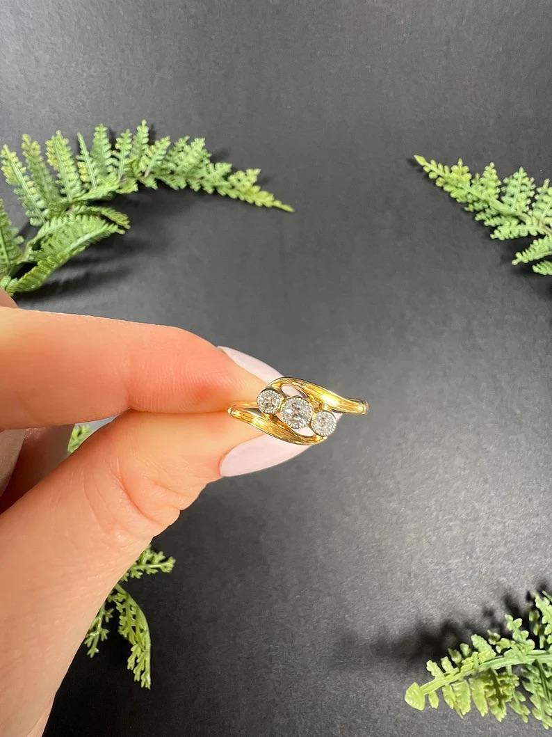 Antique 18ct Gold & Platinum, Art Nouveau Three Stone Crossover Diamond Ring 6