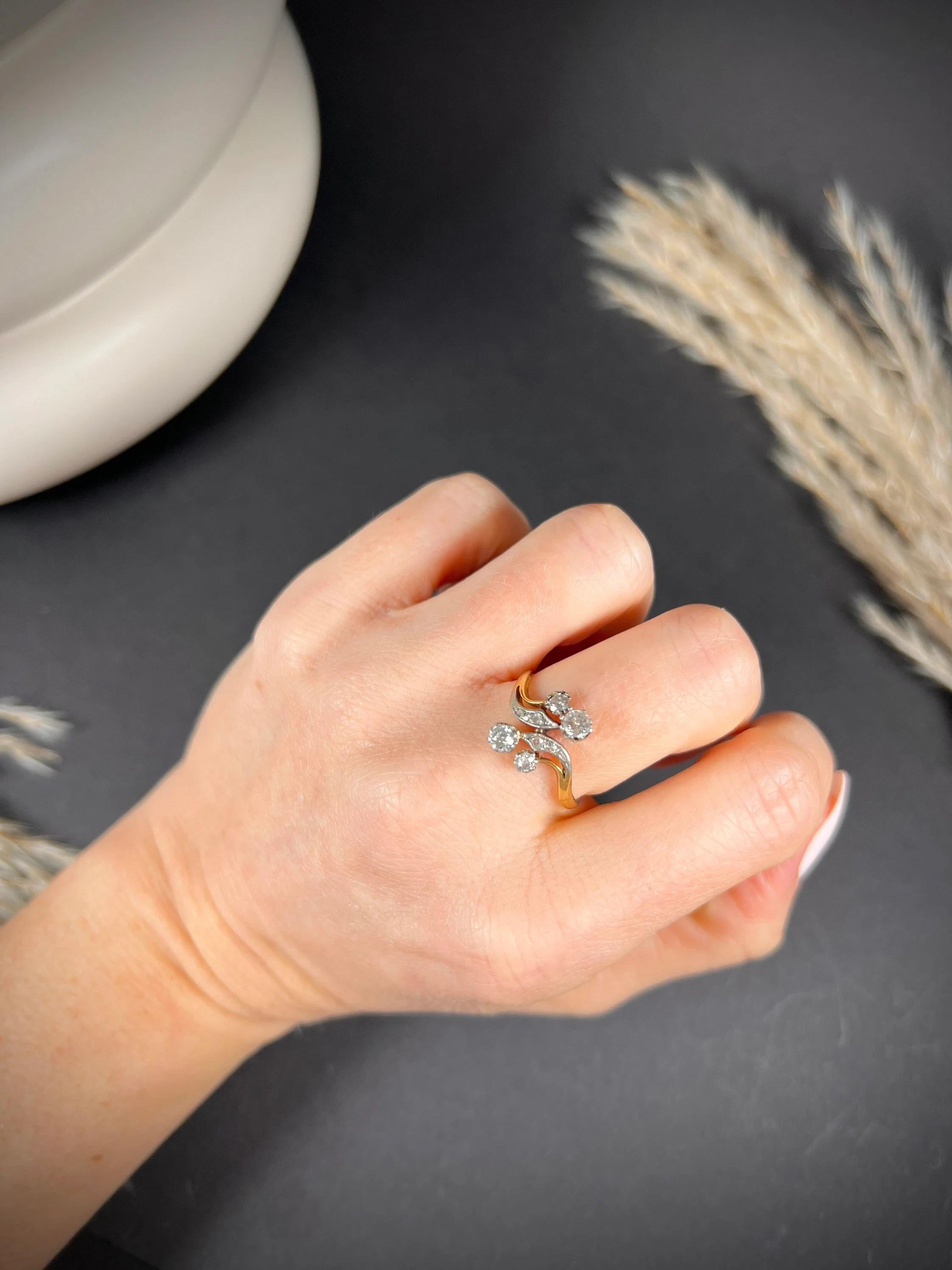 Antique 18ct Gold & Platinum Diamond Belle Époque Ring, Toi et Moi Ring For Sale 3