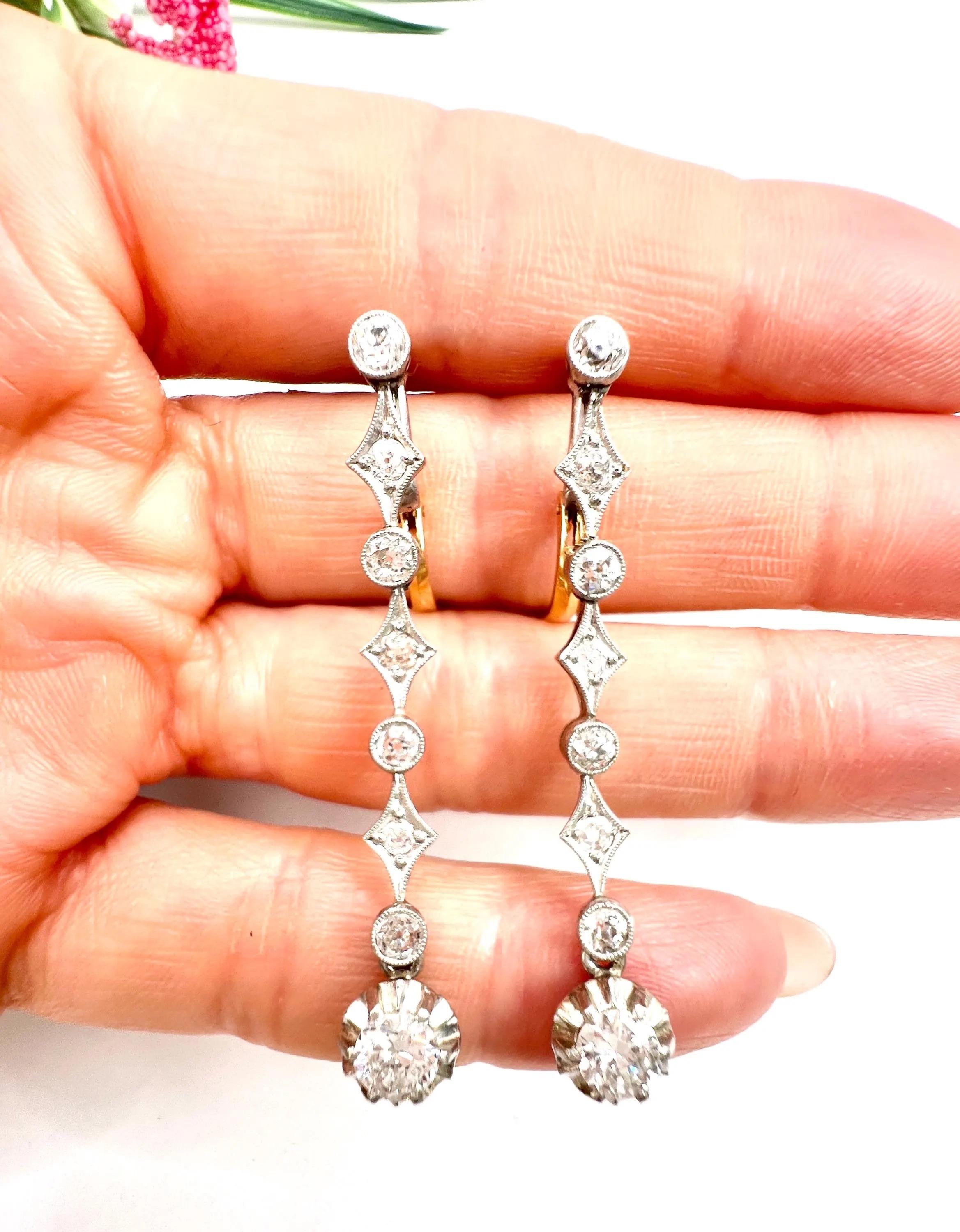 Pendientes Colgantes Antiguos de Oro 18 ct y Platino, Edwardian de 2 Quilates y Diamantes en venta 1