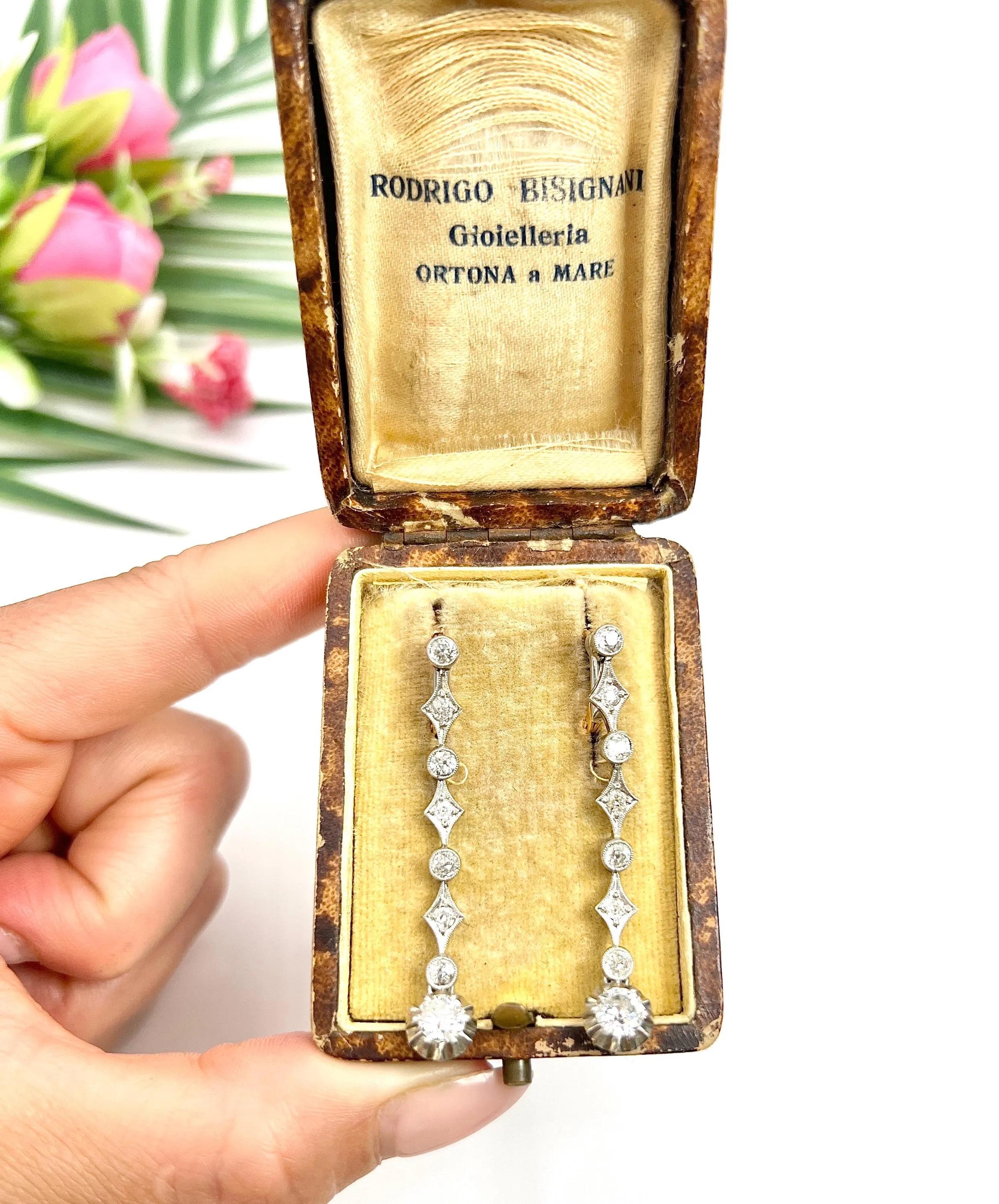 Pendientes Colgantes Antiguos de Oro 18 ct y Platino, Edwardian de 2 Quilates y Diamantes en venta 3