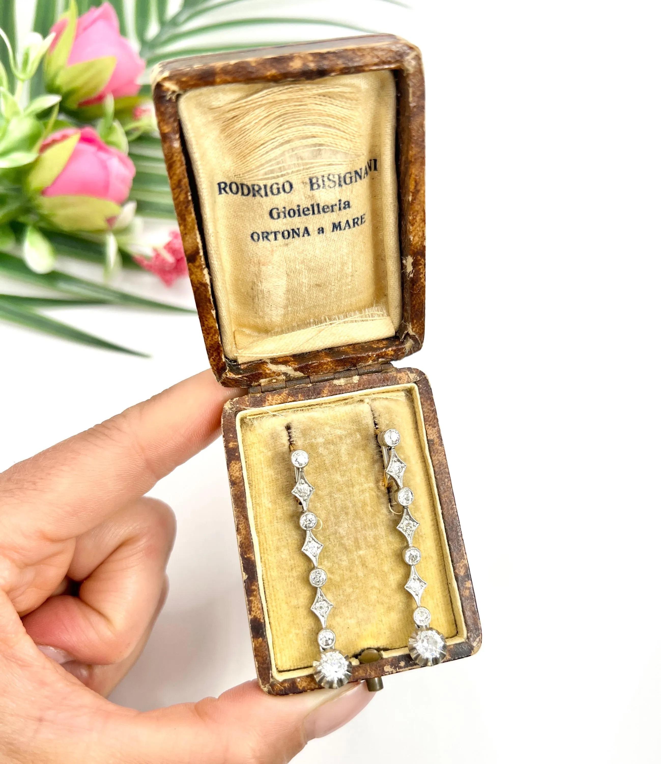 Pendientes Colgantes Antiguos de Oro 18 ct y Platino, Edwardian de 2 Quilates y Diamantes en venta 4