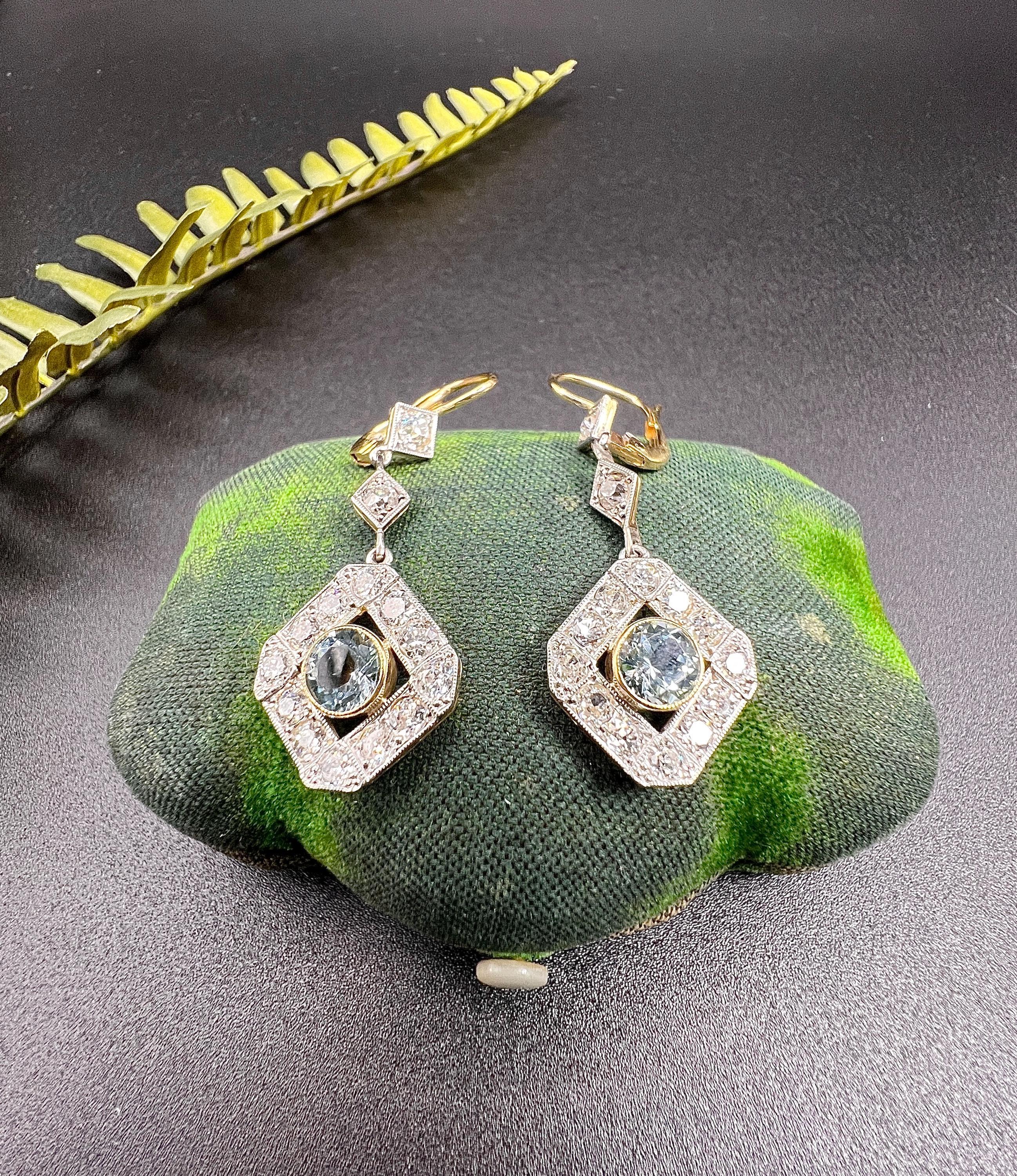 Women's or Men's Antique 18ct Gold & Platinum, Edwardian Aquamarine and Diamond lDrop Earings