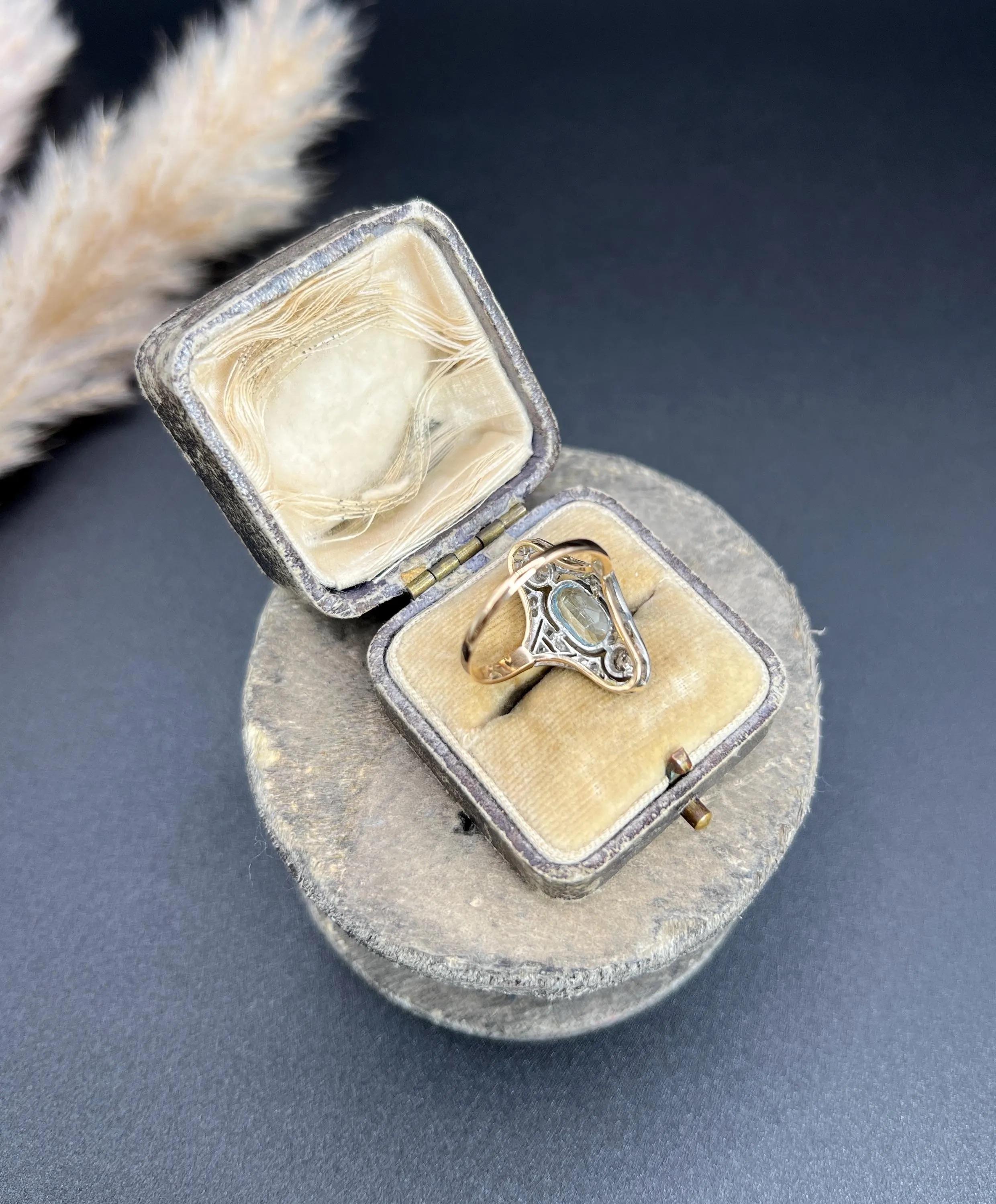 Antique 18ct Gold & Platinum, Edwardian Aquamarine and Diamond Three Stone Ring For Sale 2