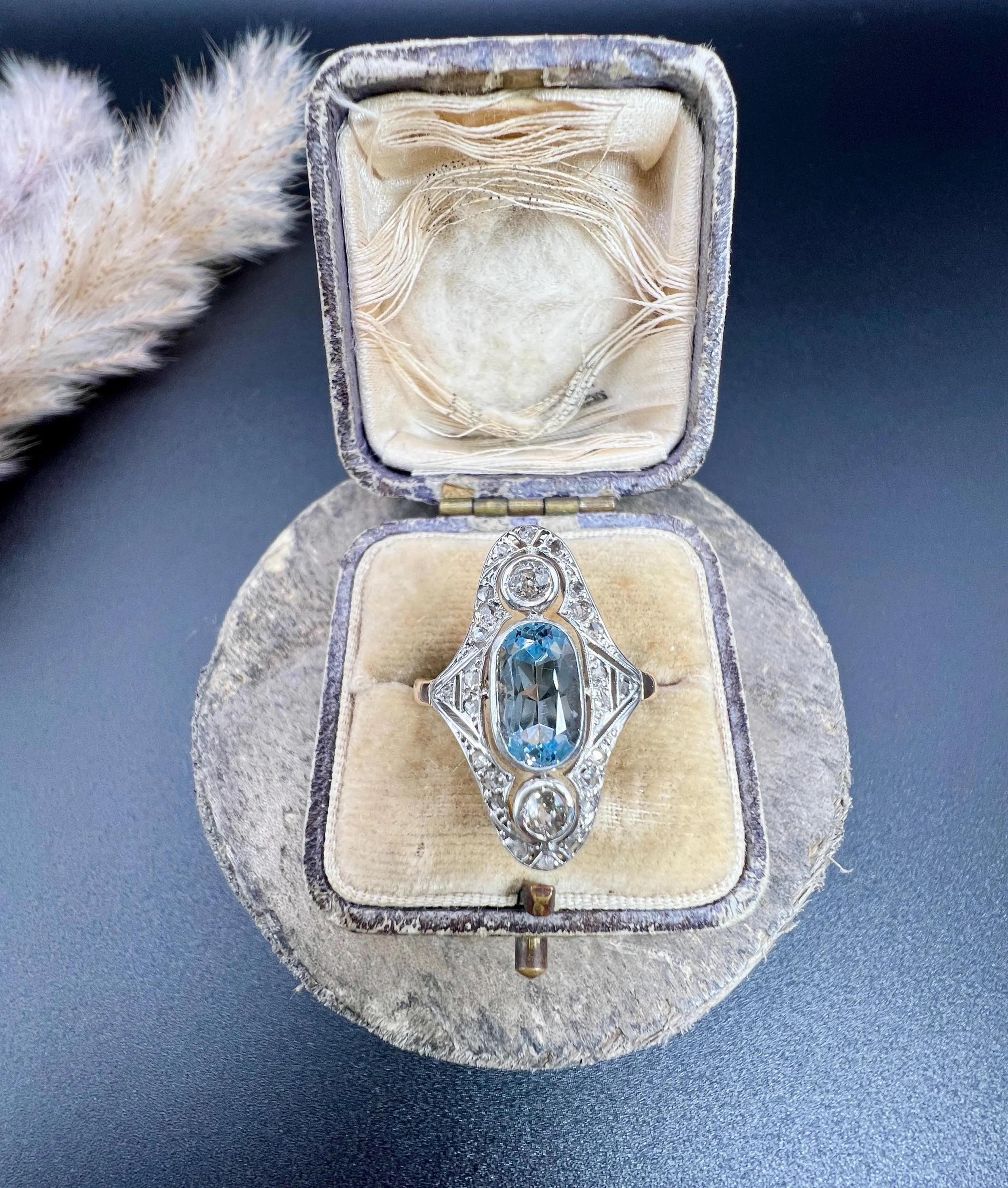 Antique 18ct Gold & Platinum, Edwardian Aquamarine and Diamond Three Stone Ring For Sale 3