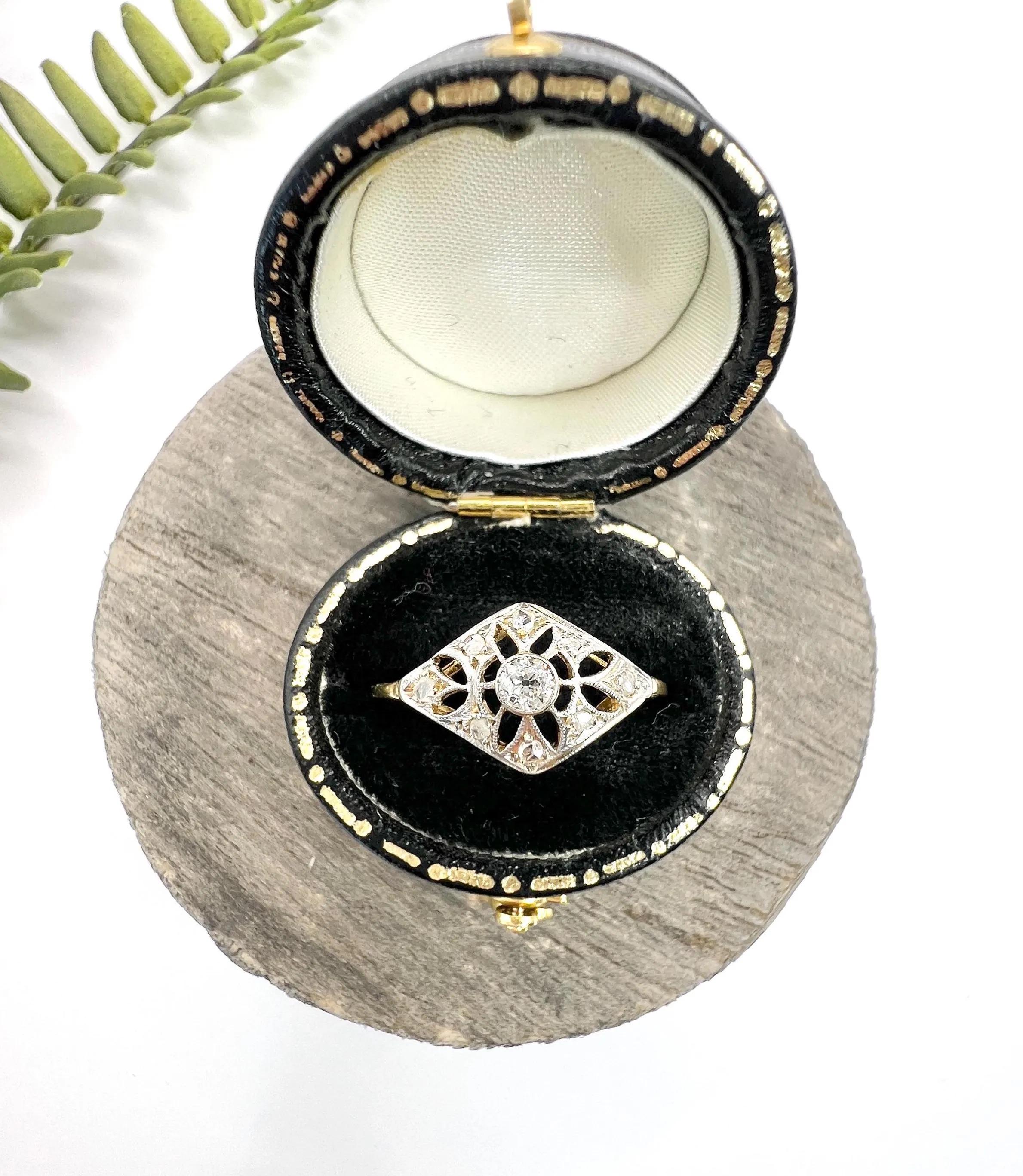 Antique 18ct Gold & Platinum, Edwardian Diamond Bombe Shaped Ring In Good Condition In Brighton, GB