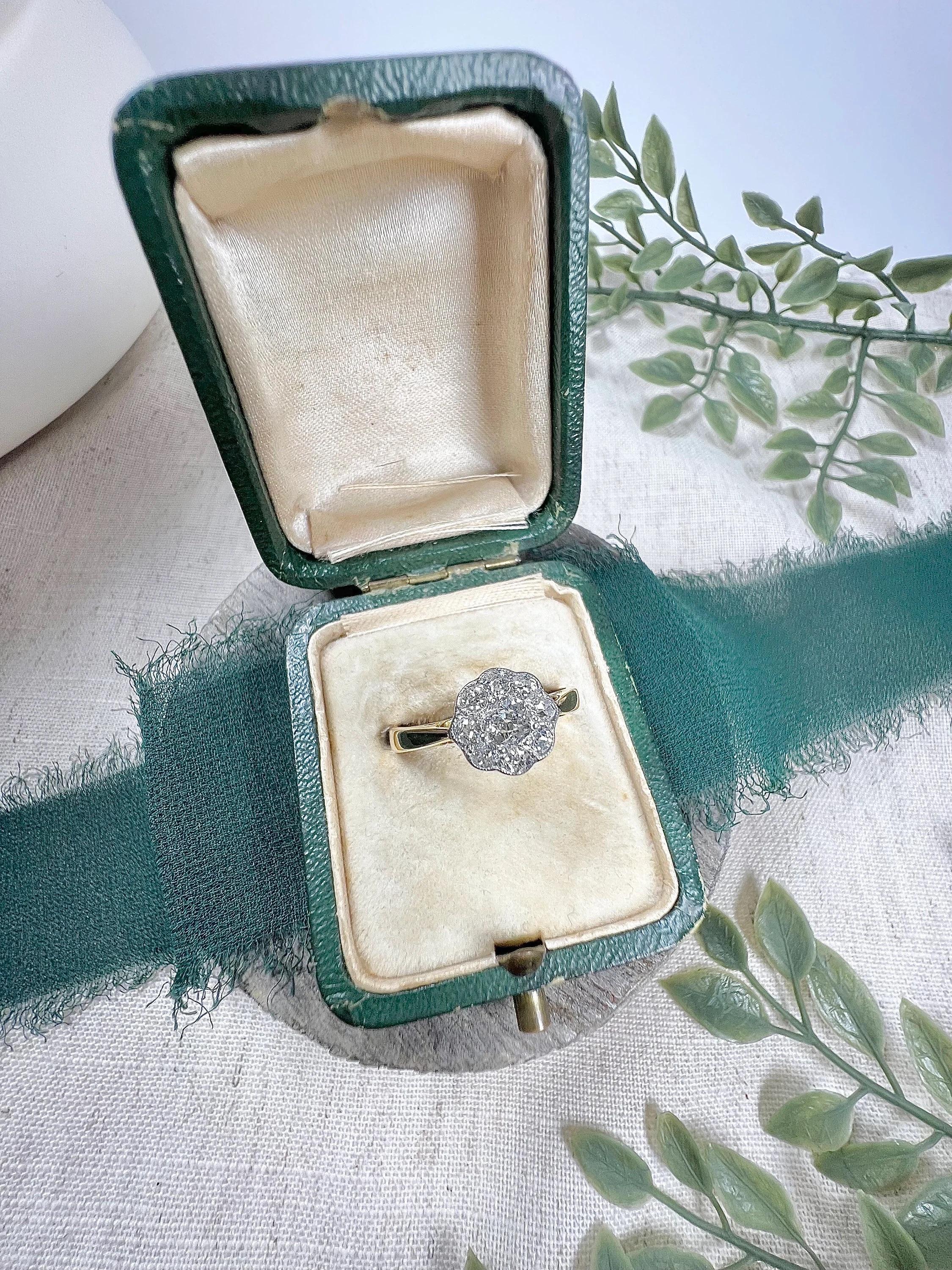 Old European Cut Antique 18ct Gold & Platinum Edwardian Diamond Daisy Ring For Sale