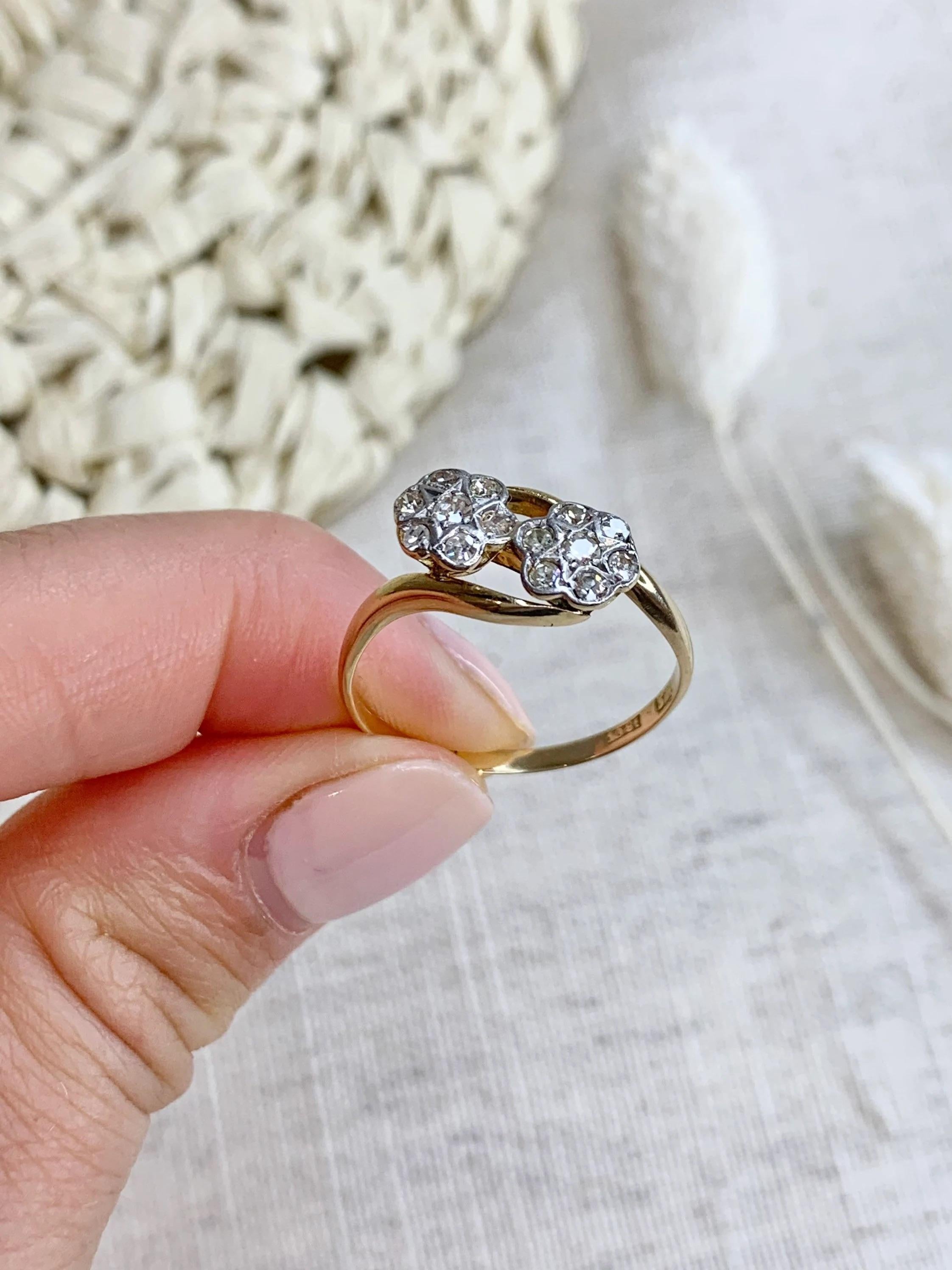 Women's or Men's Antique 18ct Gold & Platinum Edwardian Double Diamond Daisy Ring For Sale