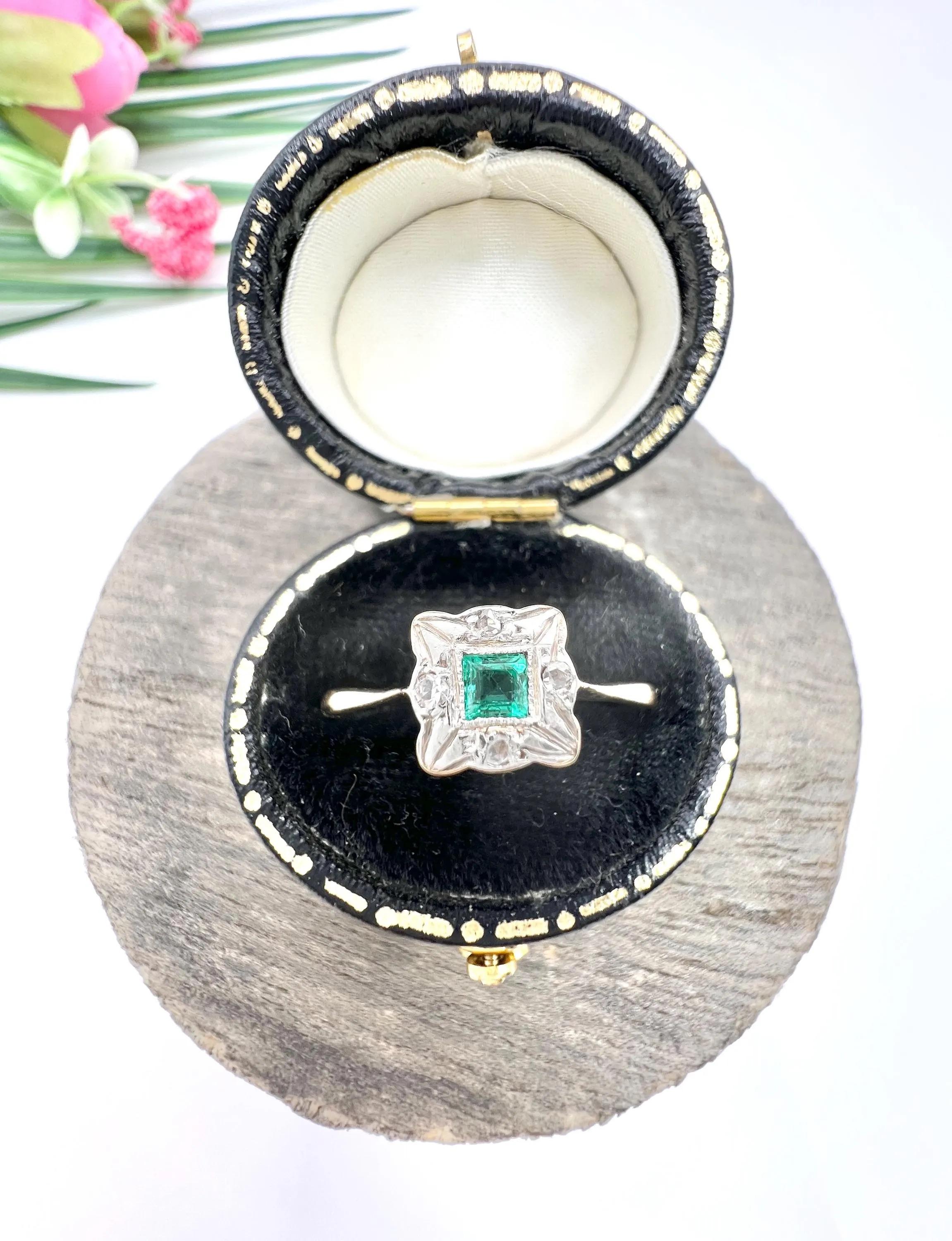 Antiker 18ct Gold & Platin, Edwardianischer Smaragd und Diamant Ring (Art déco) im Angebot