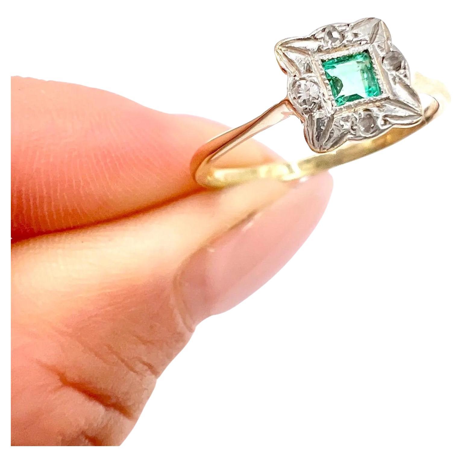 Antiker 18ct Gold & Platin, Edwardianischer Smaragd und Diamant Ring im Angebot