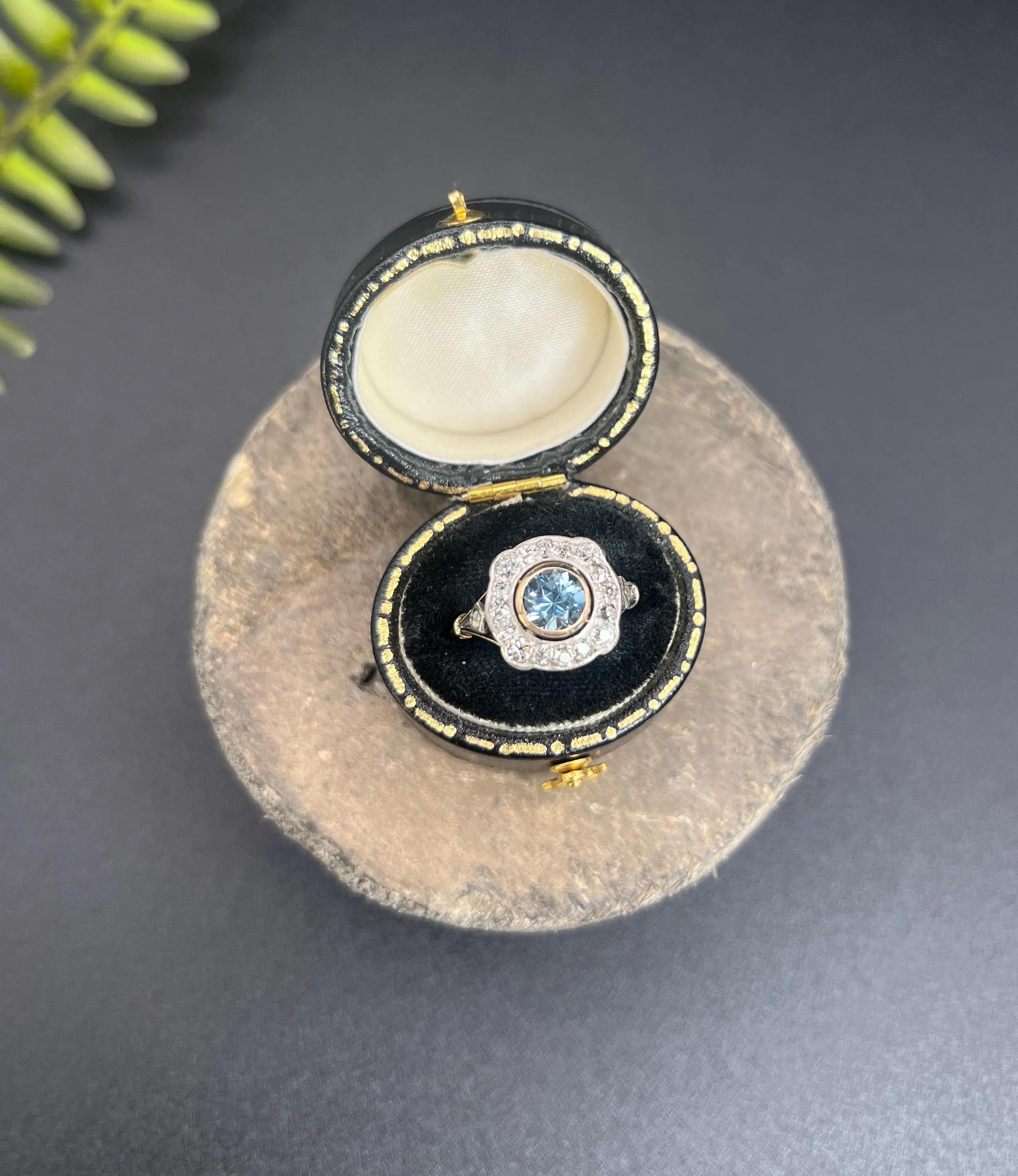 Women's or Men's Antique 18ct Gold & Platinum, Edwardian era Aquamarine and Diamond Cluster Ring For Sale