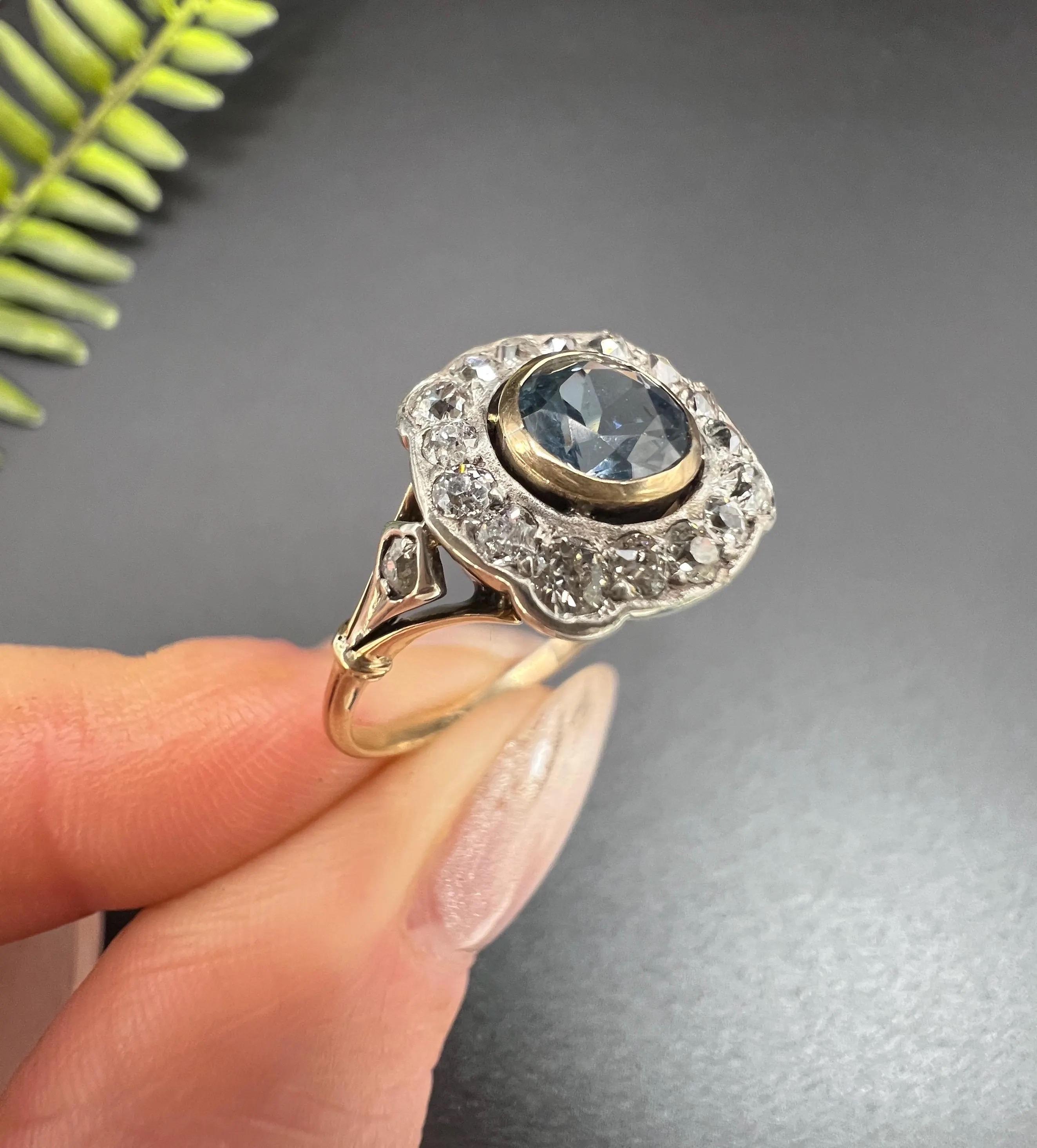 Antique 18ct Gold & Platinum, Edwardian era Aquamarine and Diamond Cluster Ring For Sale 1