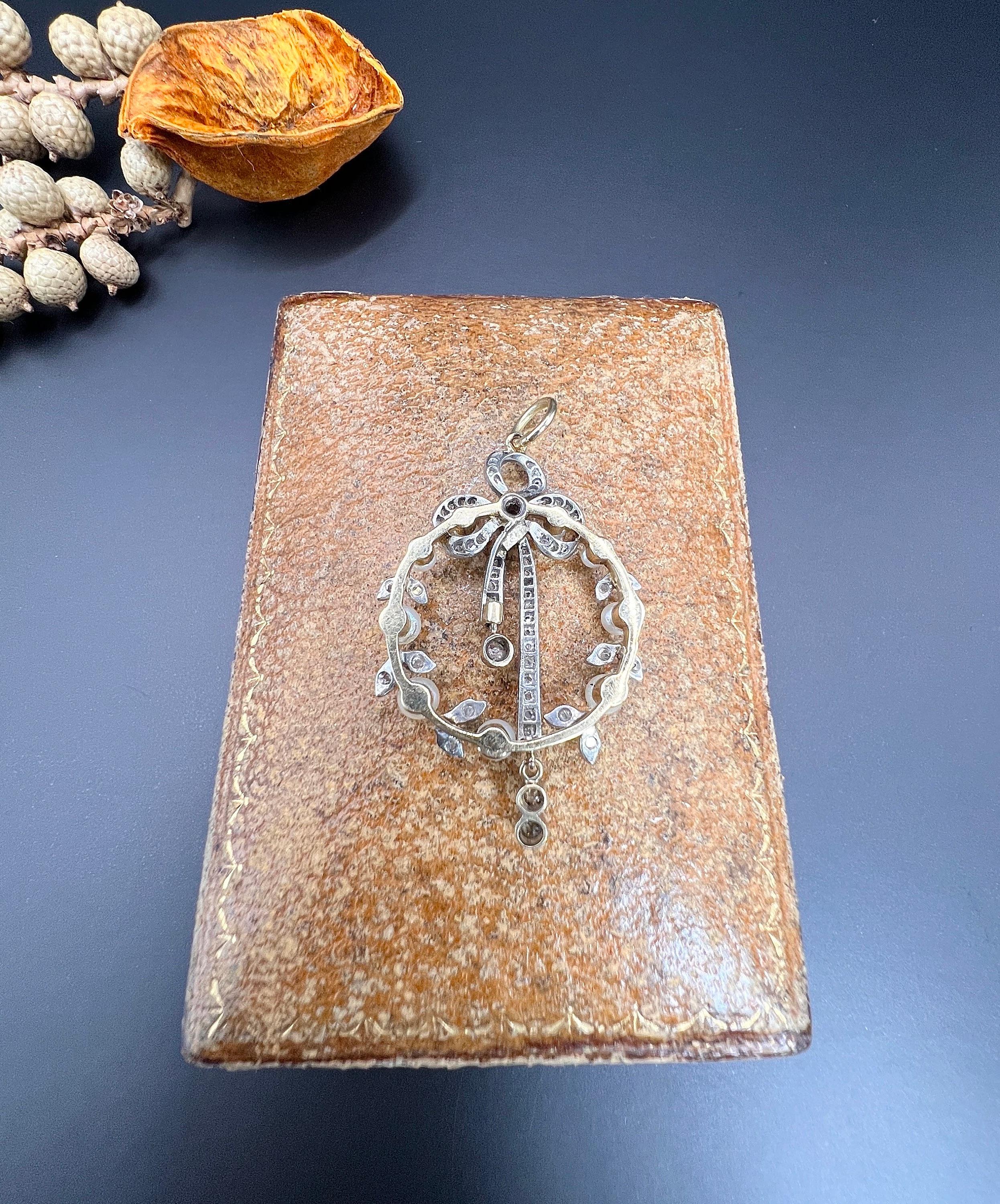 Antique 18ct Gold & Platinum, Edwardian era Diamond and Pearl Bow Pendant For Sale 1