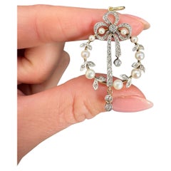 Antiker Anhänger aus 18 Karat Gold und Platin, Diamant und Perlenschleife aus der Edwardianischen Ära