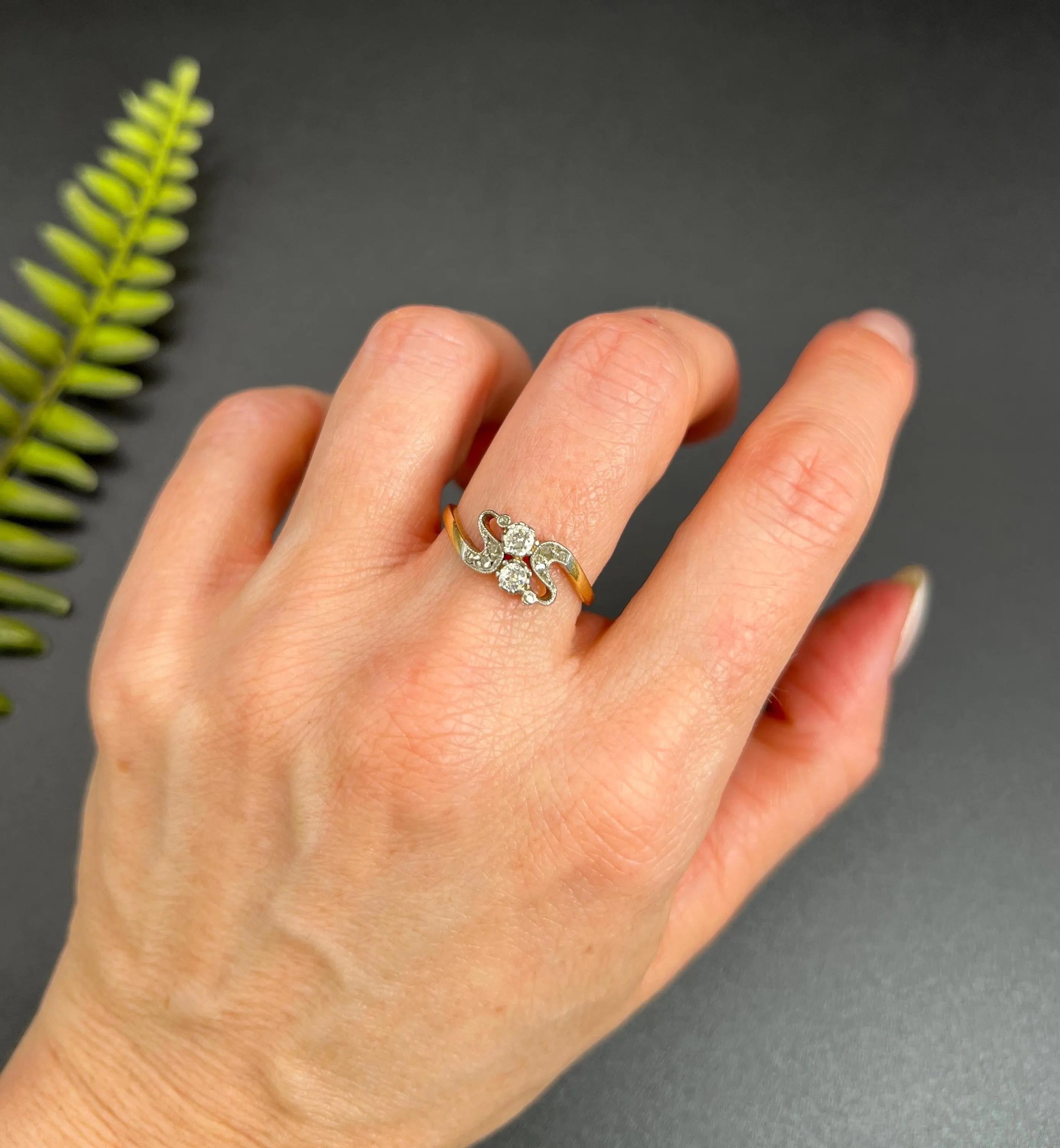 Brilliant Cut Antique 18ct Gold & Platinum Edwardian era Diamond Belle Époque, Moi et Toi Ring