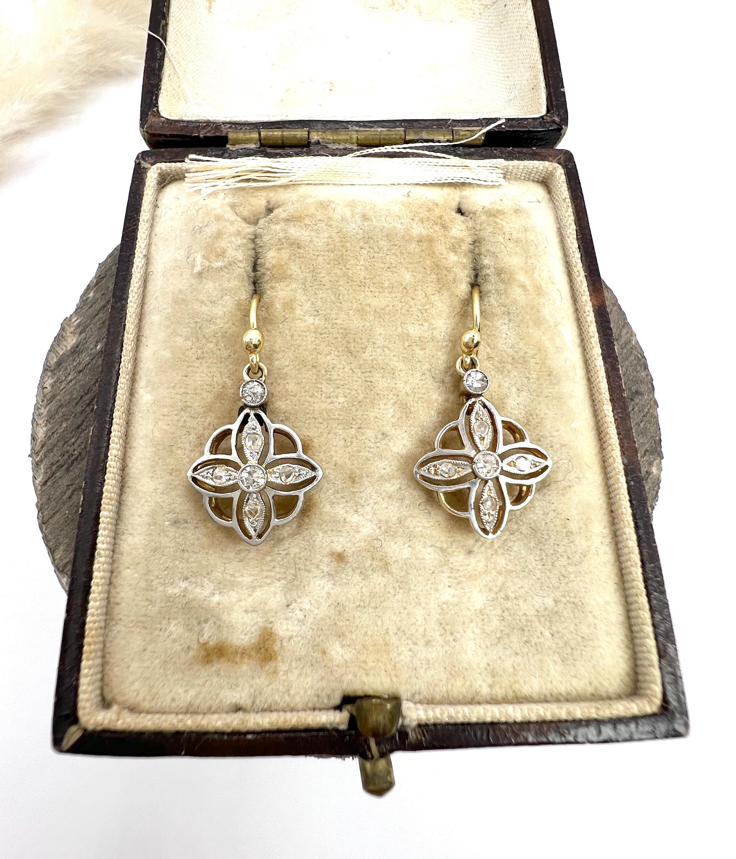 Women's or Men's Antique 18ct Gold & Platinum, Edwardian era Diamond Drop Dangle Earrings For Sale