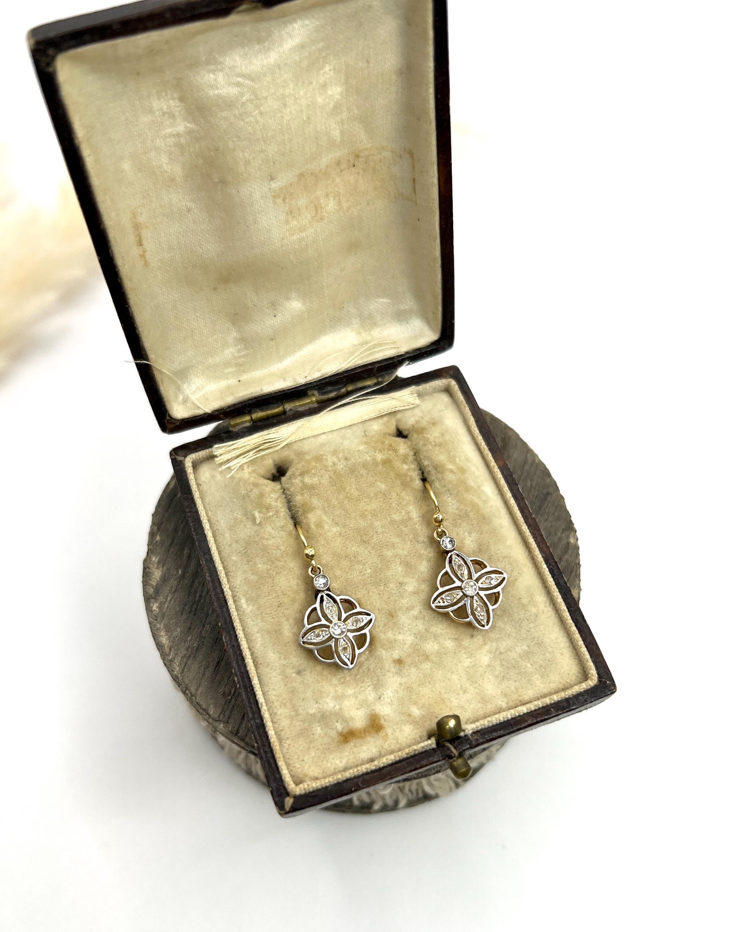 Antique 18ct Gold & Platinum, Edwardian era Diamond Drop Dangle Earrings For Sale 2