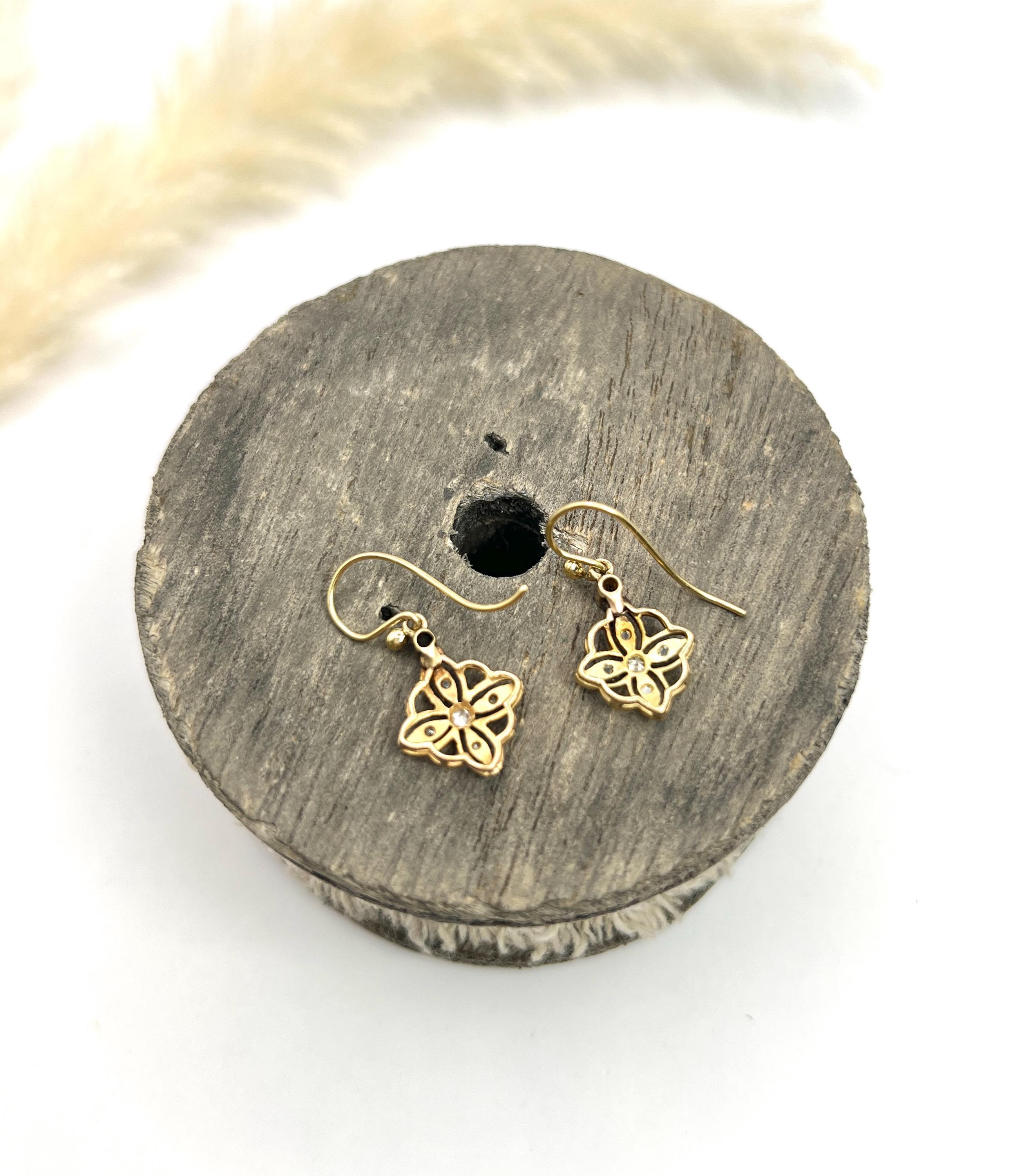 Antique 18ct Gold & Platinum, Edwardian era Diamond Drop Dangle Earrings For Sale 4