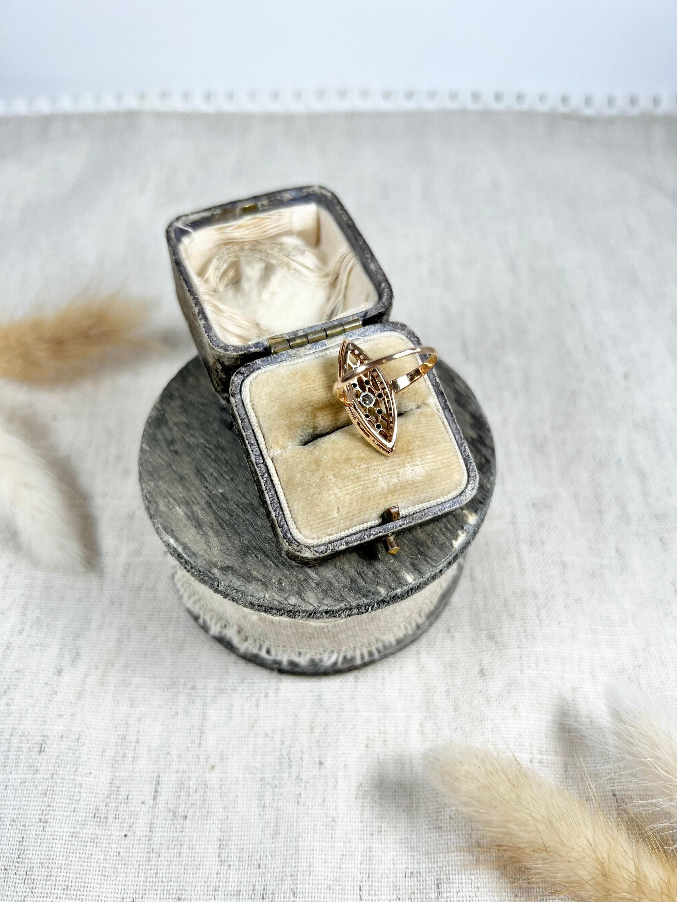 Antique 18ct Gold & Platinum Edwardian Lattice Diamond Marquise Ring For Sale 5