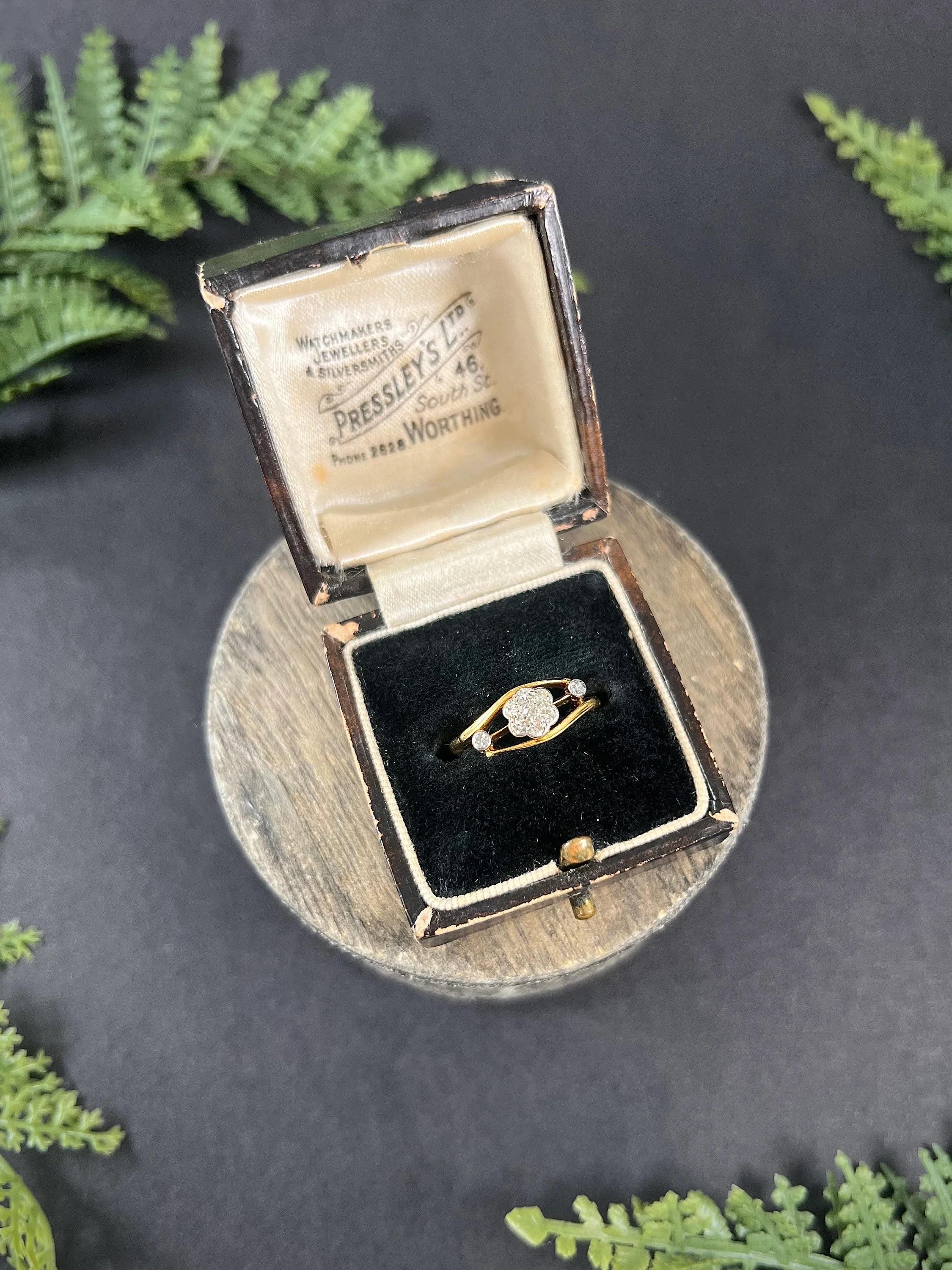 Antique 18ct Gold & Platinum Edwardian Old Cut Diamond Daisy Crossover Ring For Sale 6