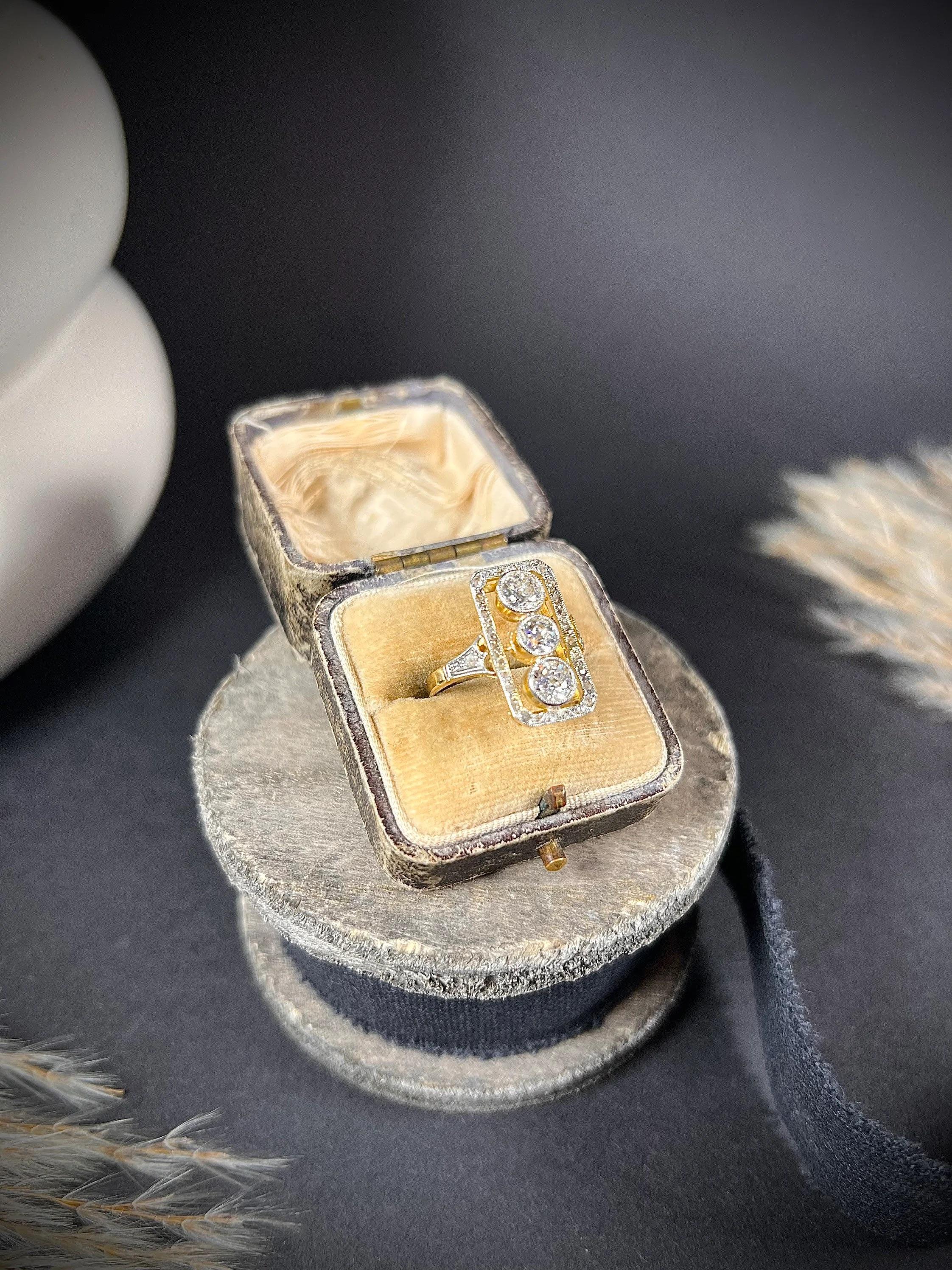 Antique 18ct Gold & Platinum Edwardian Rectangular Diamond Ring For Sale 1