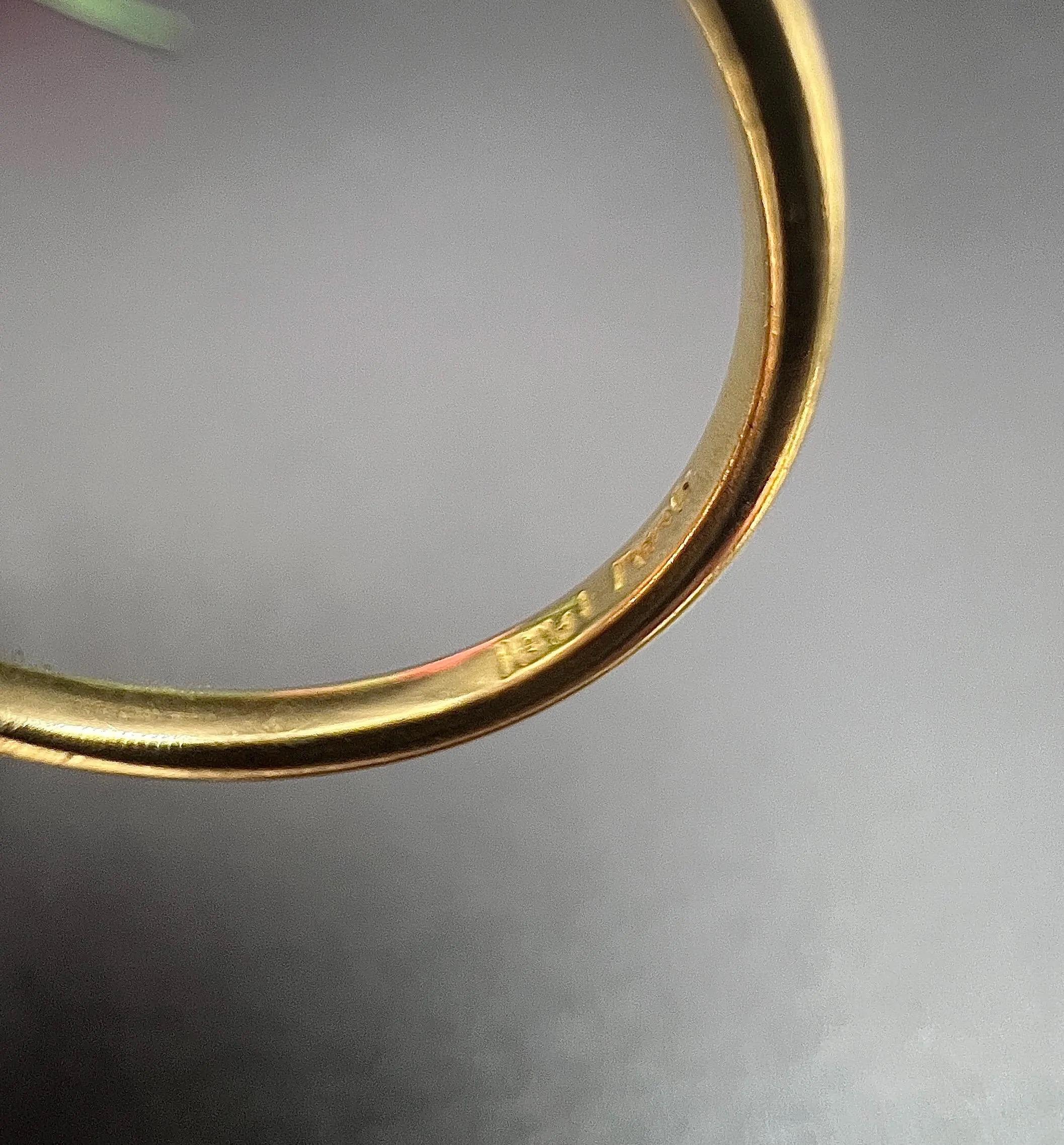 Antiguo anillo eduardiano de oro de 18 ct y platino con siete piedras de zafiro y diamantes en venta 1