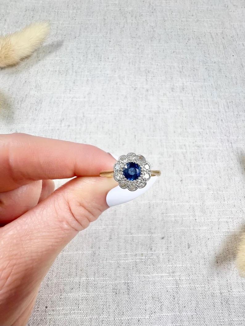 Antique 18ct Gold & Platinum Edwardian Sapphire & Diamond Daisy Cluster Ring For Sale 5